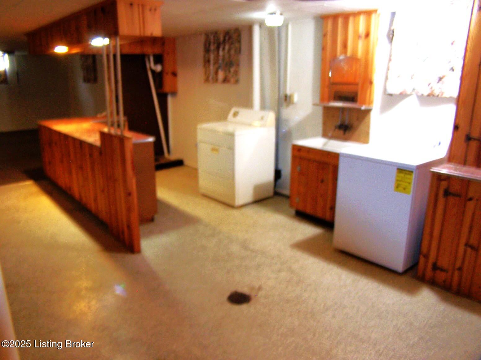 2235 Thurman Dr