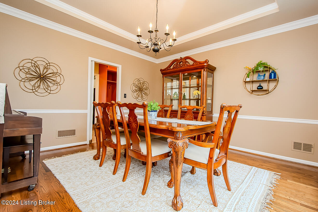 7422 Falls Ridge Ct