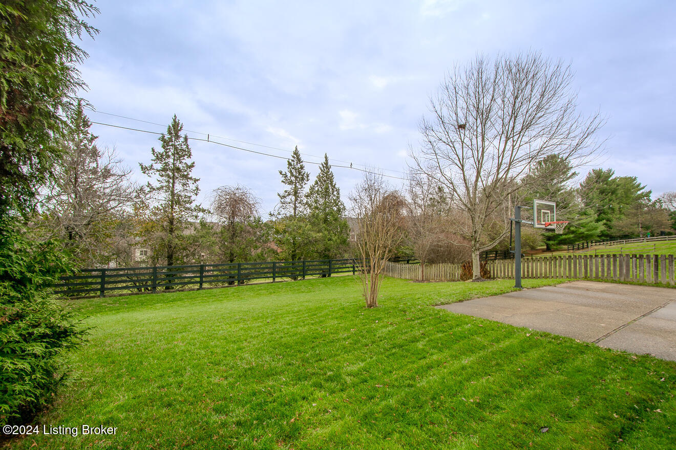 7422 Falls Ridge Ct
