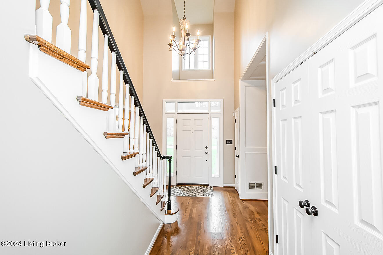 7422 Falls Ridge Ct