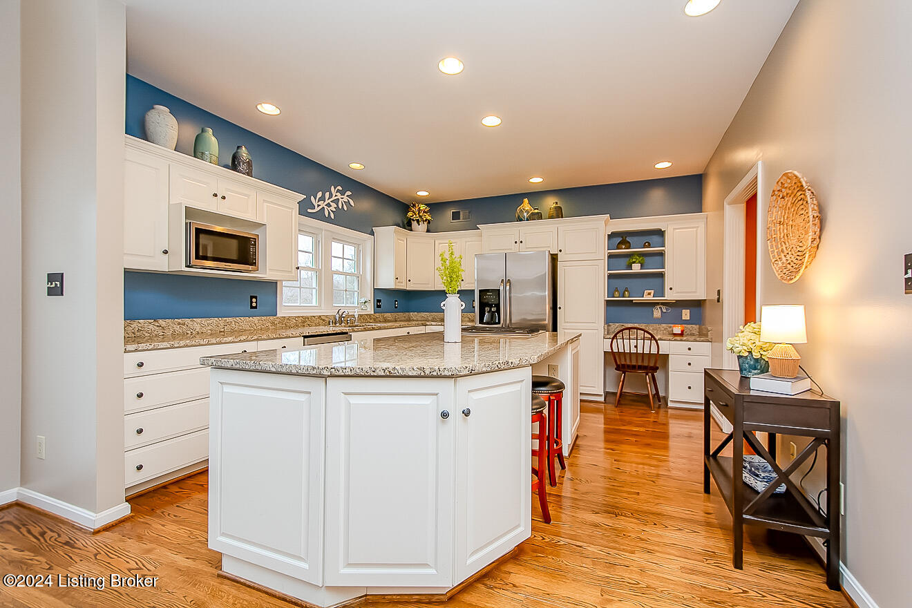 7422 Falls Ridge Ct
