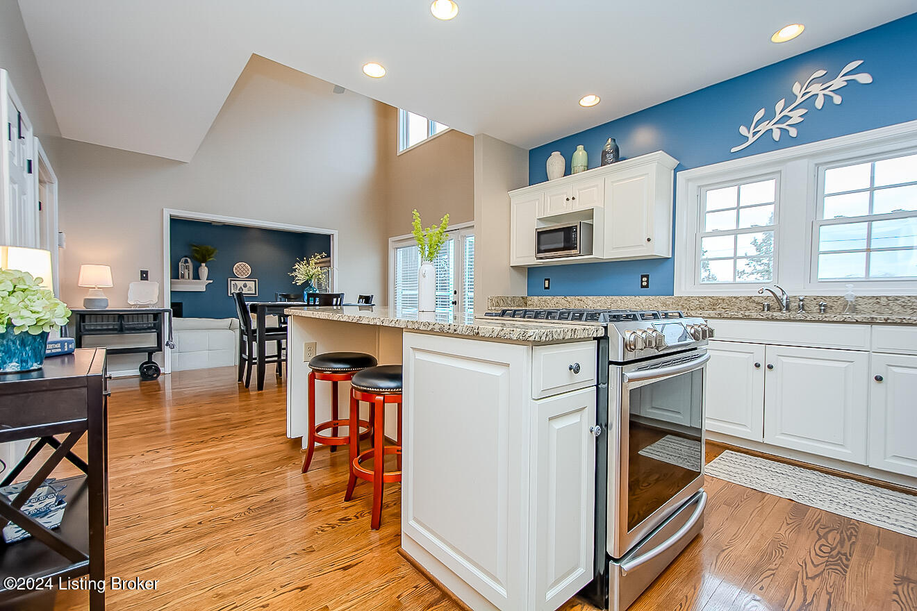 7422 Falls Ridge Ct