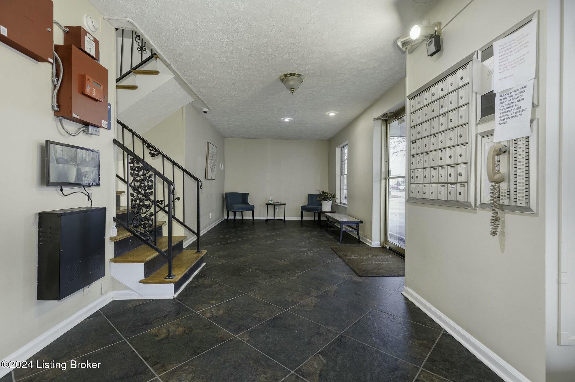 165 Thierman Ln 209