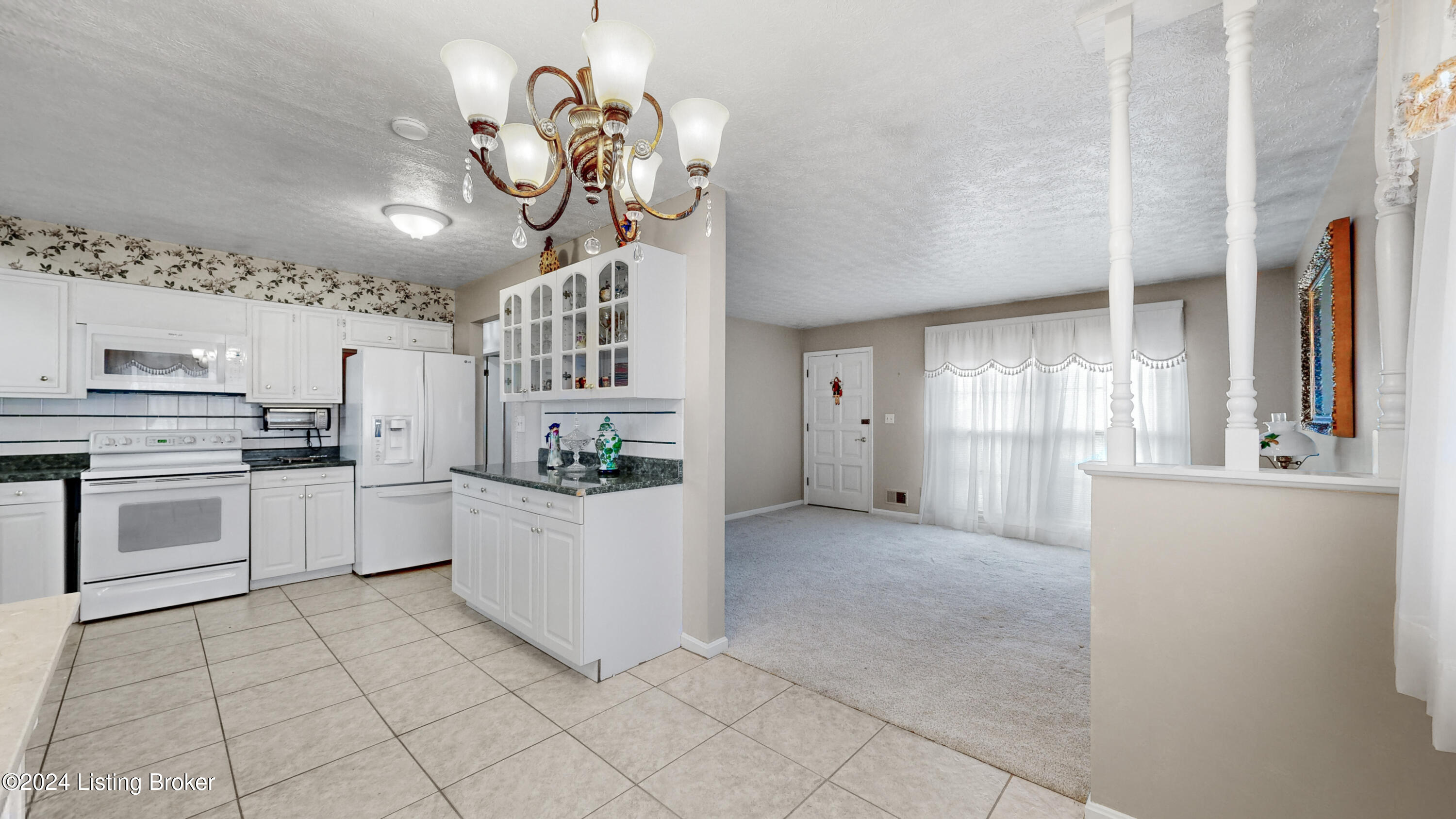 210 Ellis Ln
