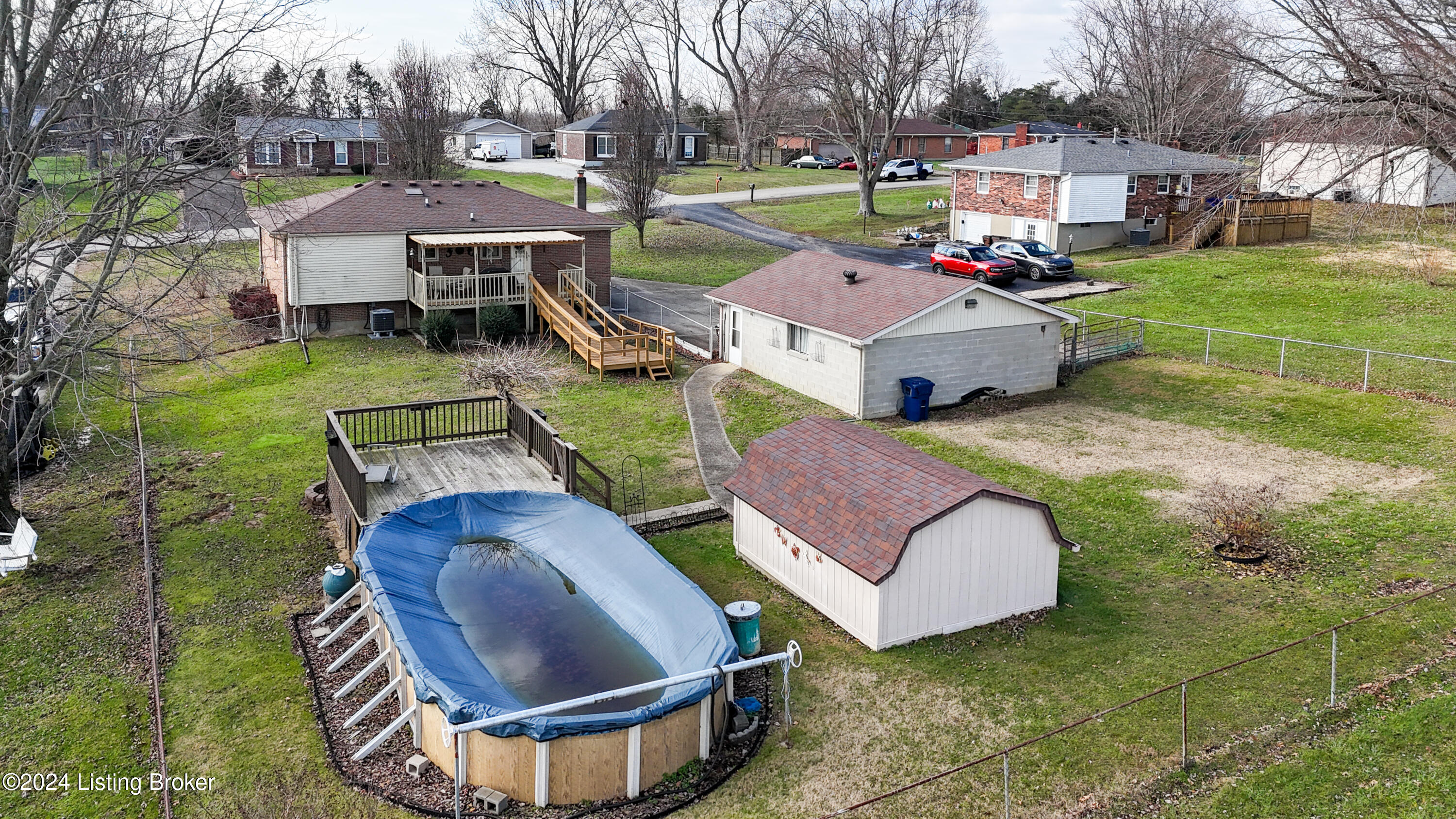 210 Ellis Ln