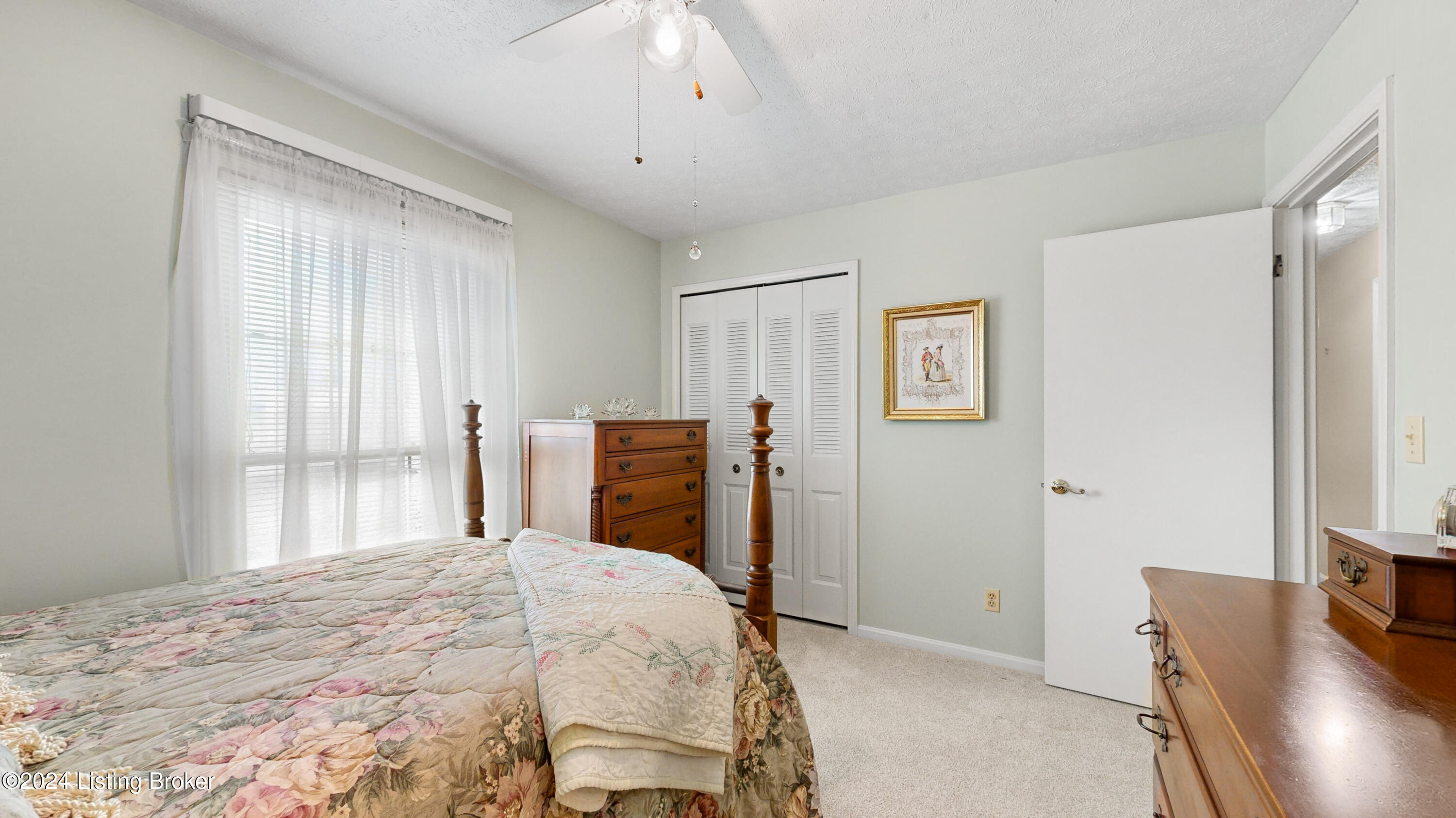 210 Ellis Ln