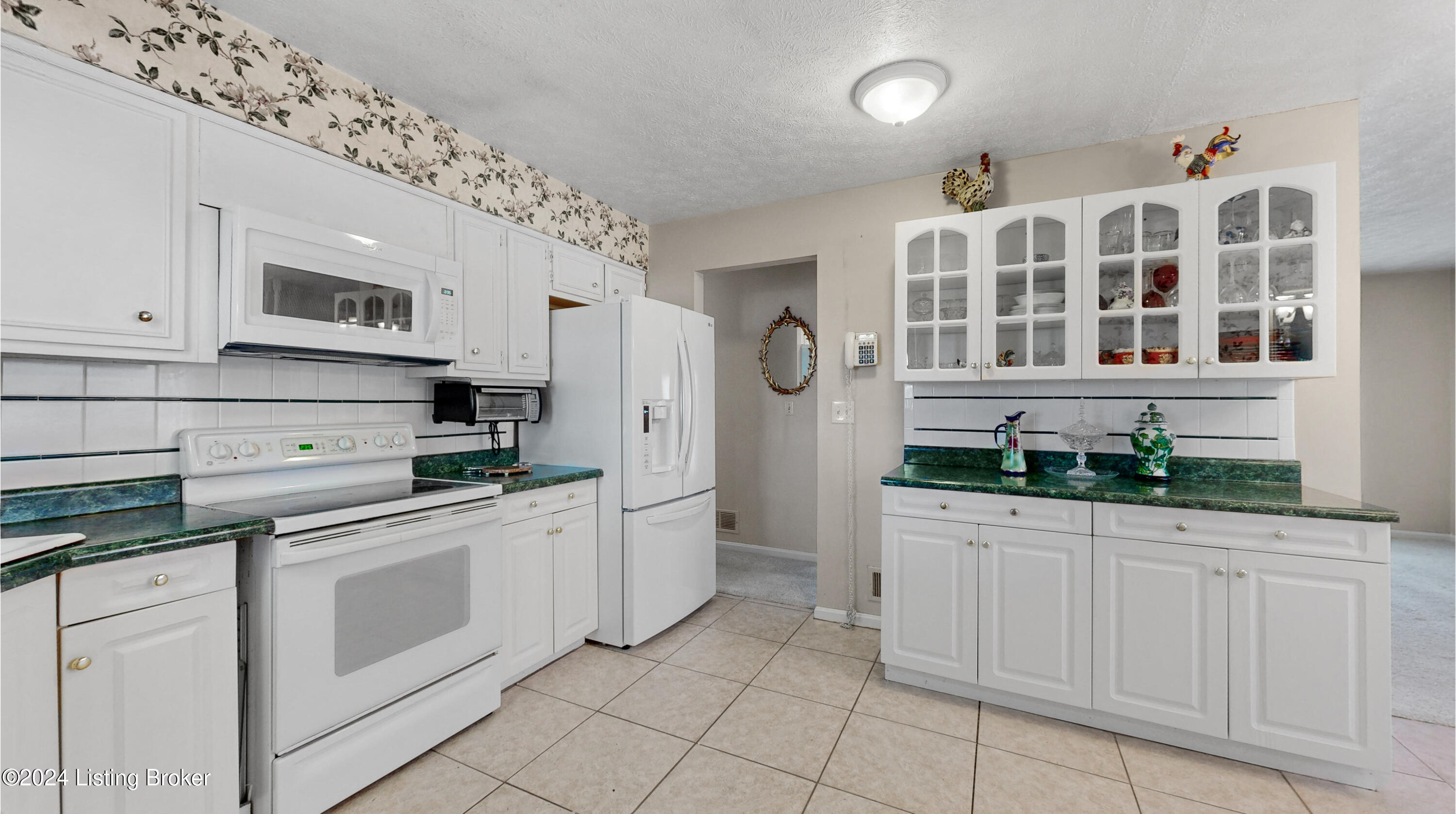 210 Ellis Ln