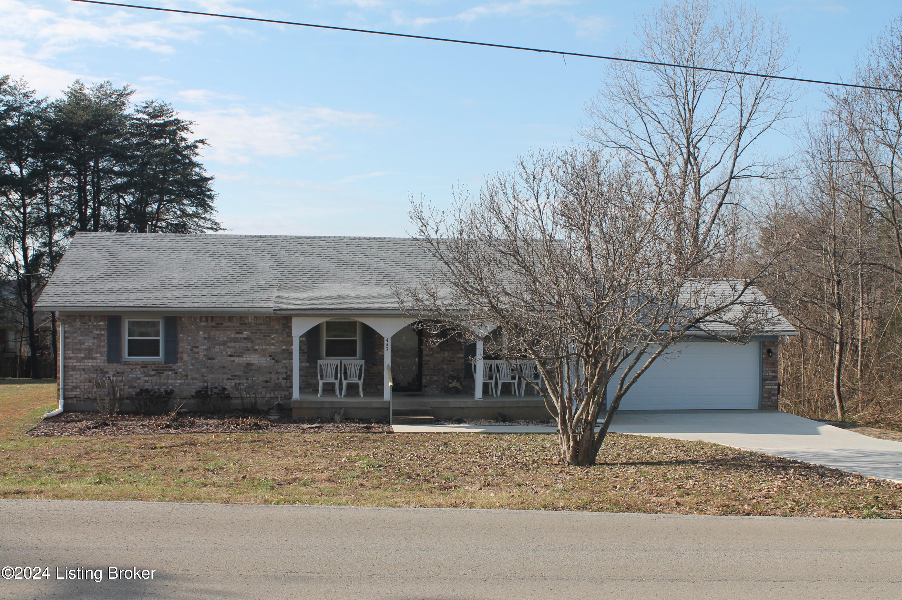 443 Lloyd Ln