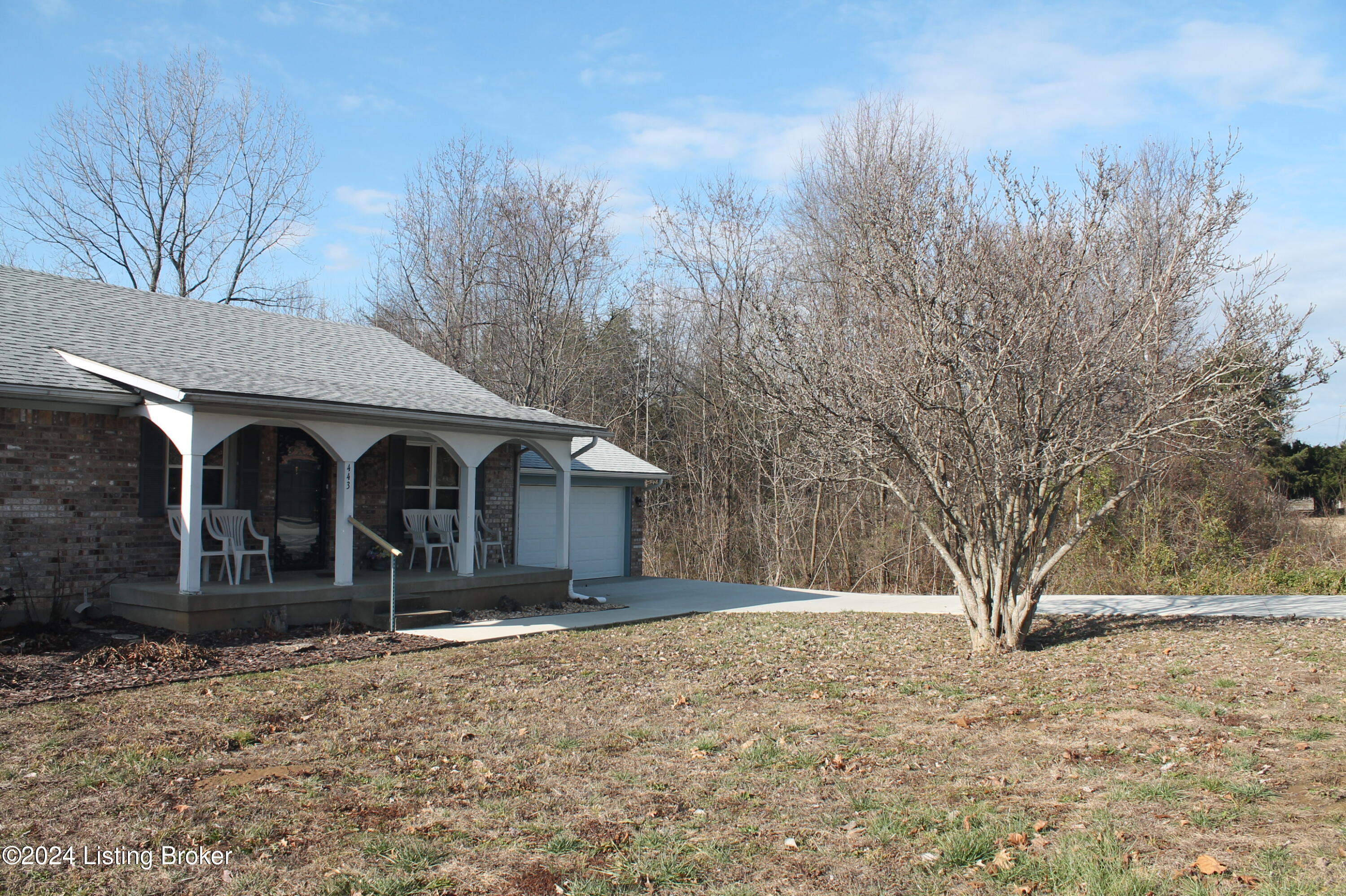 443 Lloyd Ln