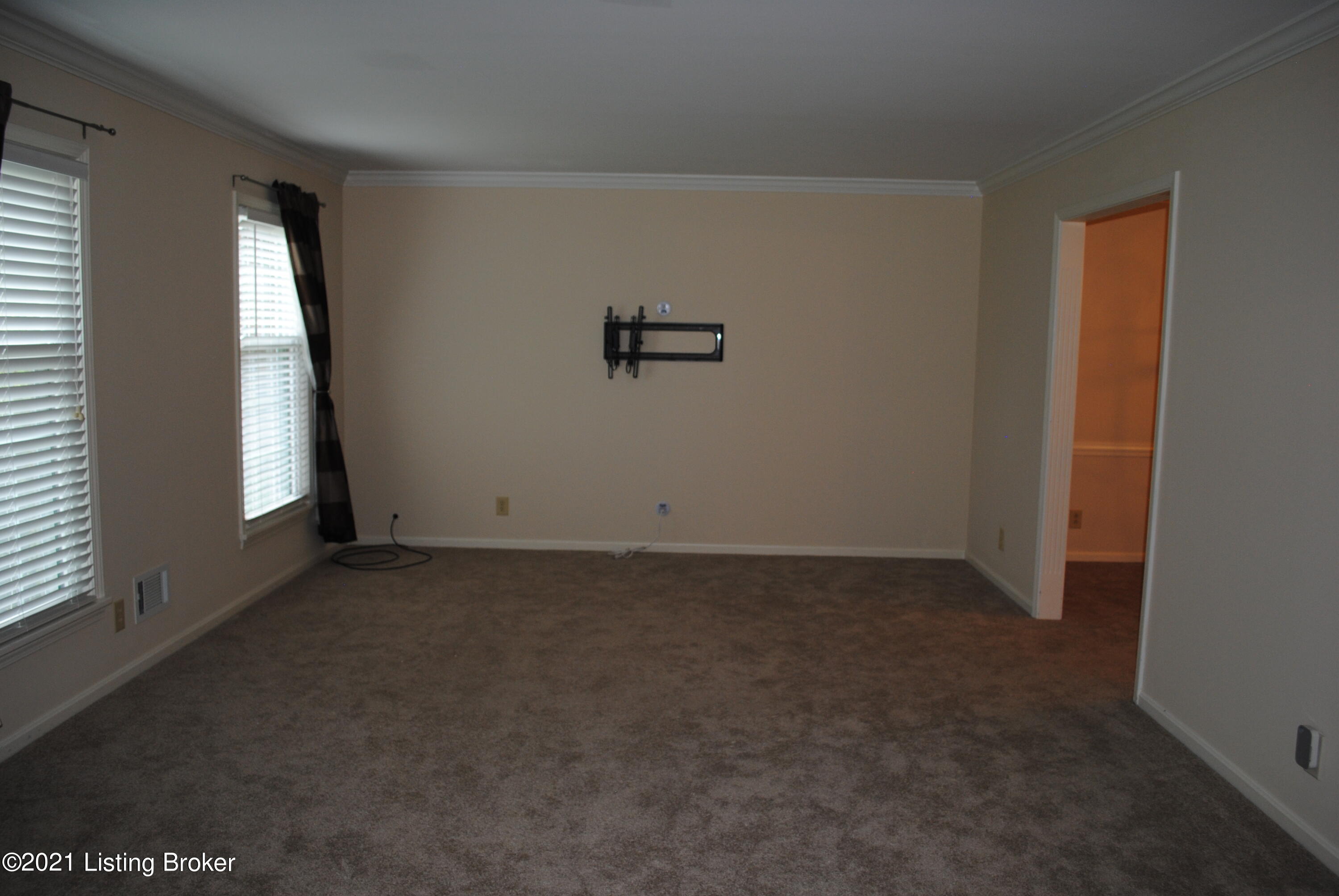504 Falkirk Ct