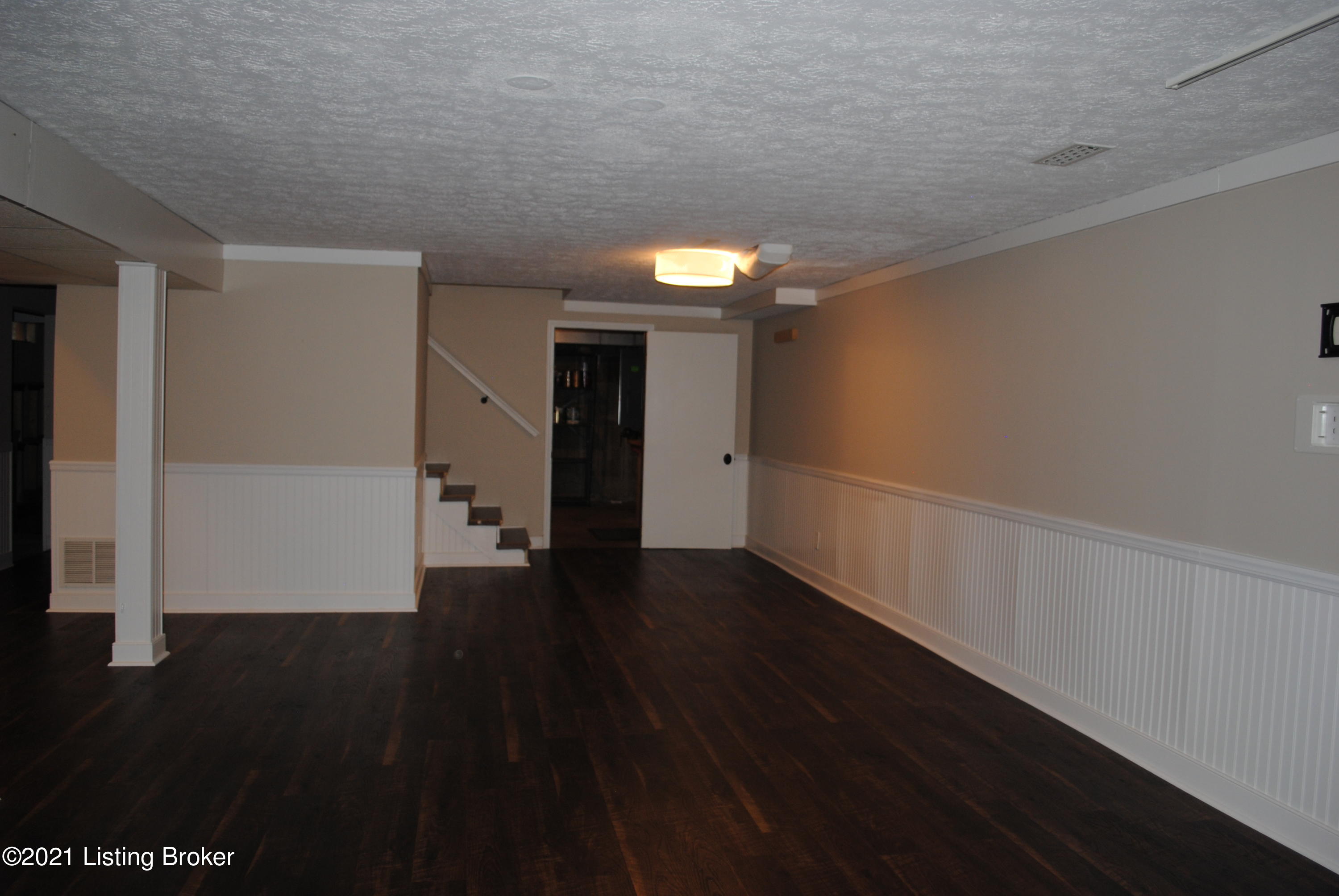 504 Falkirk Ct