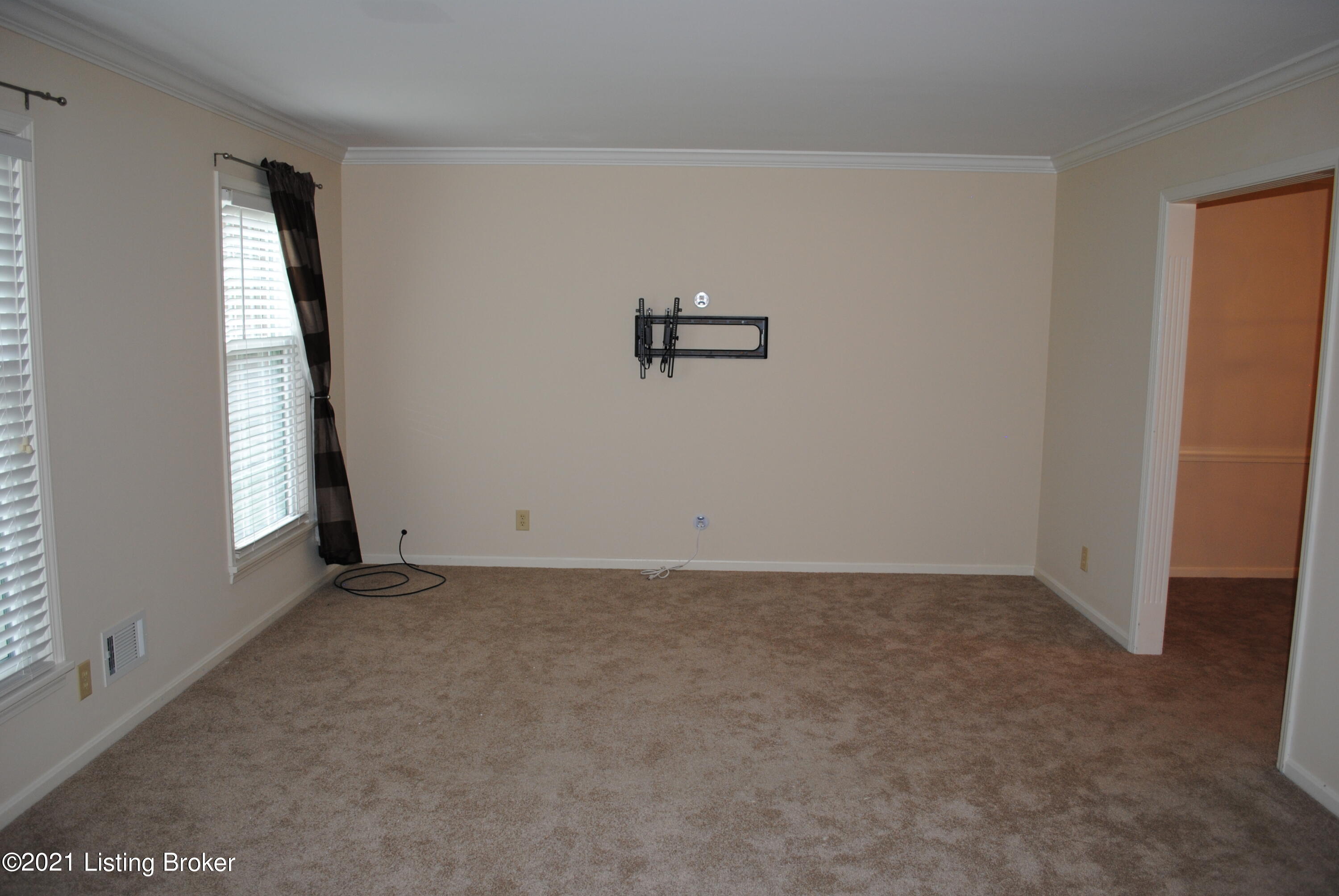 504 Falkirk Ct