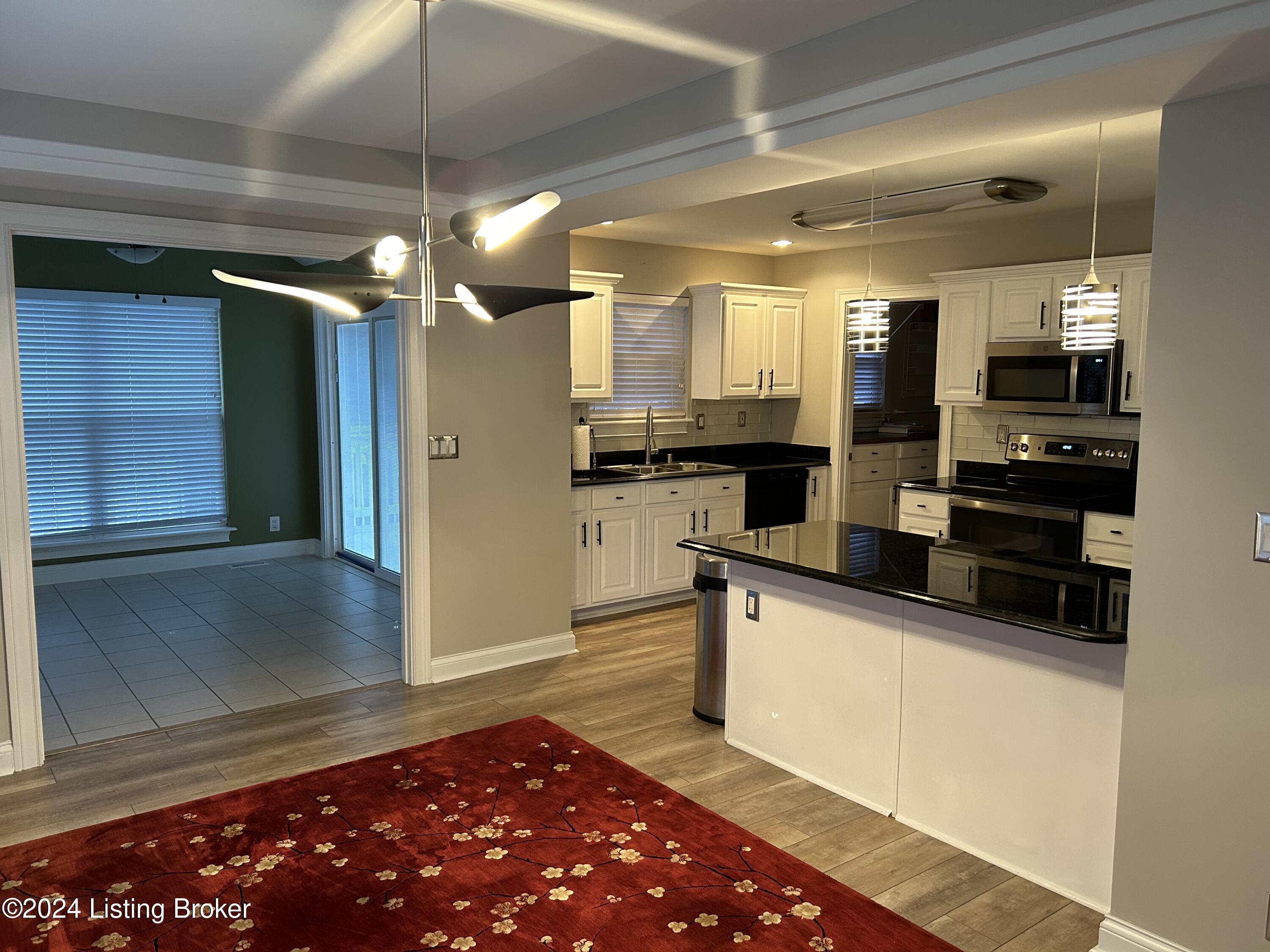 4120 Sunny Crossing Dr