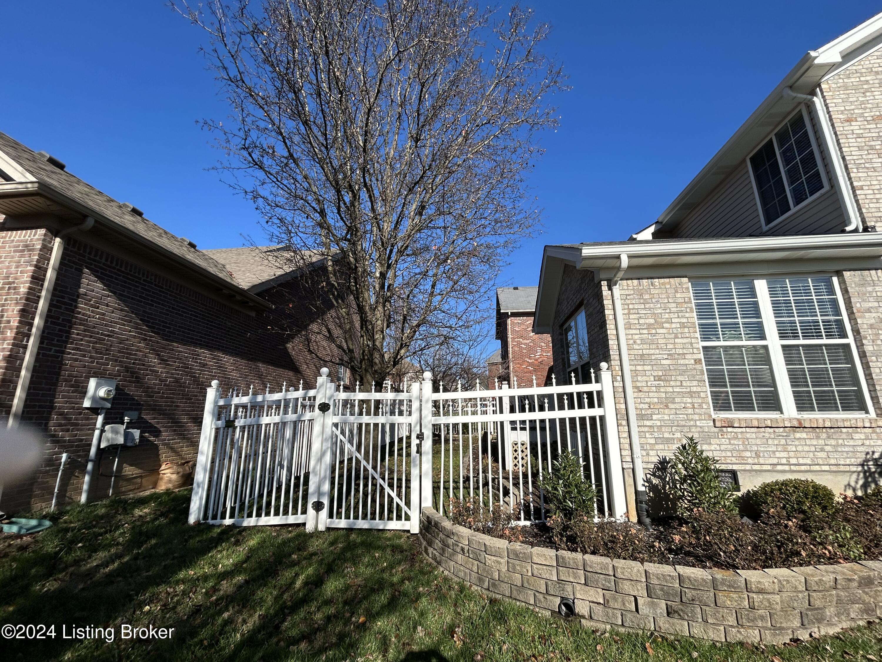 4120 Sunny Crossing Dr