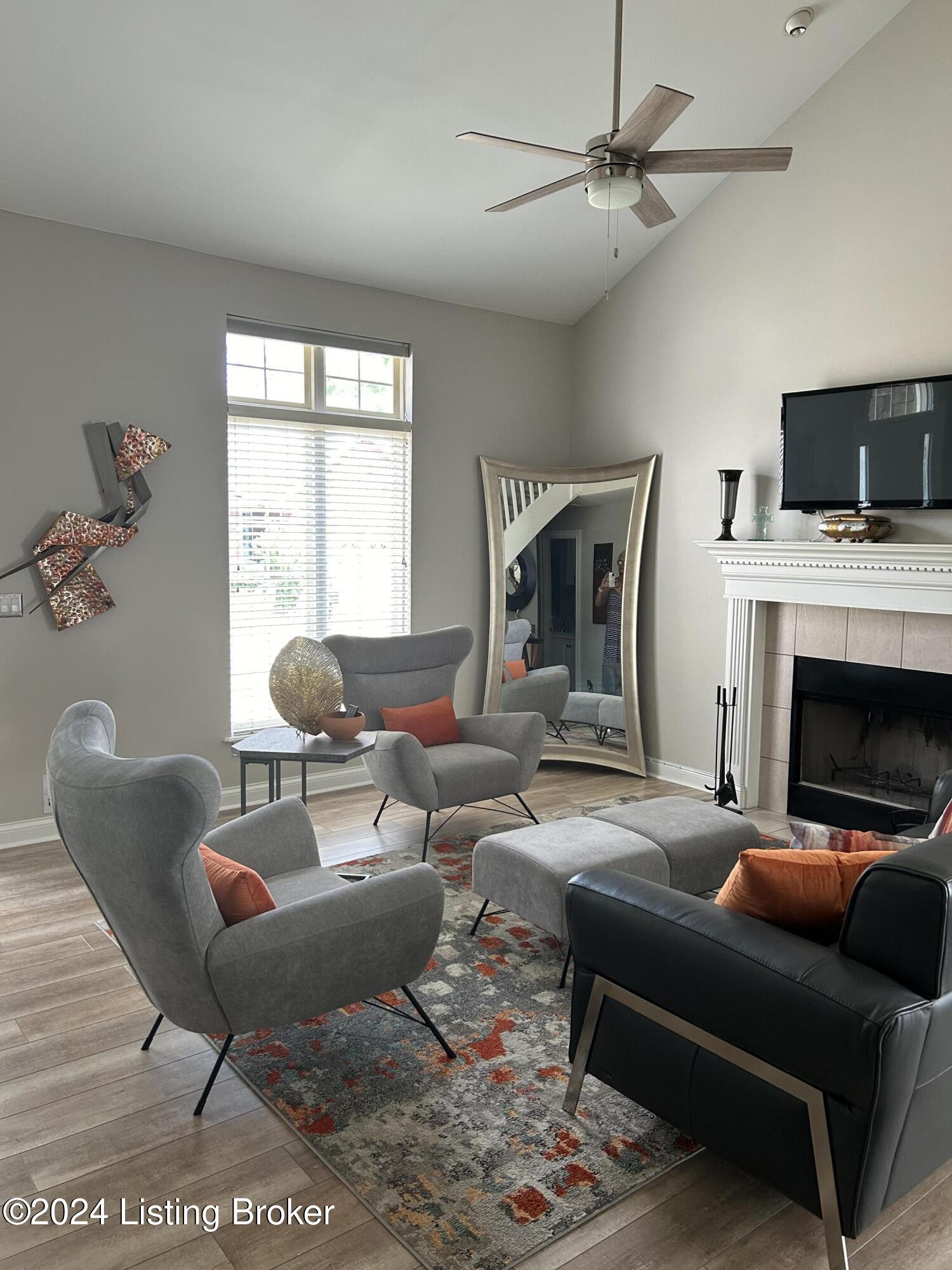 4120 Sunny Crossing Dr