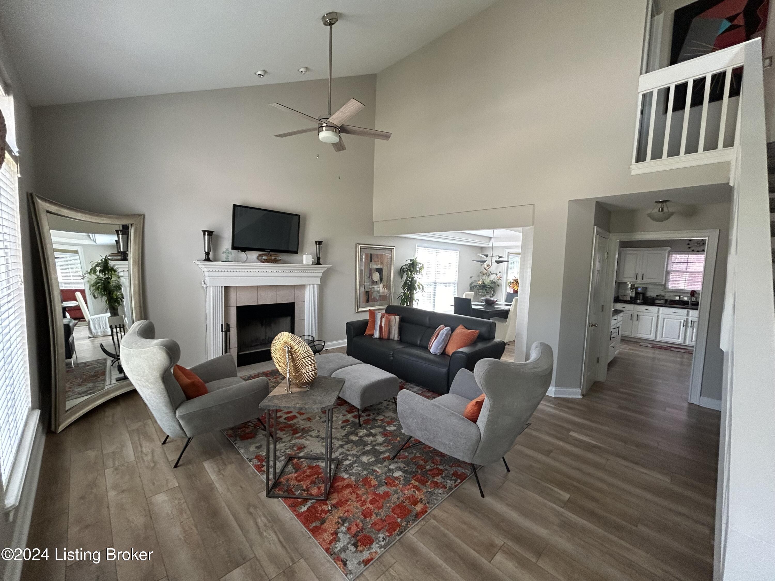 4120 Sunny Crossing Dr