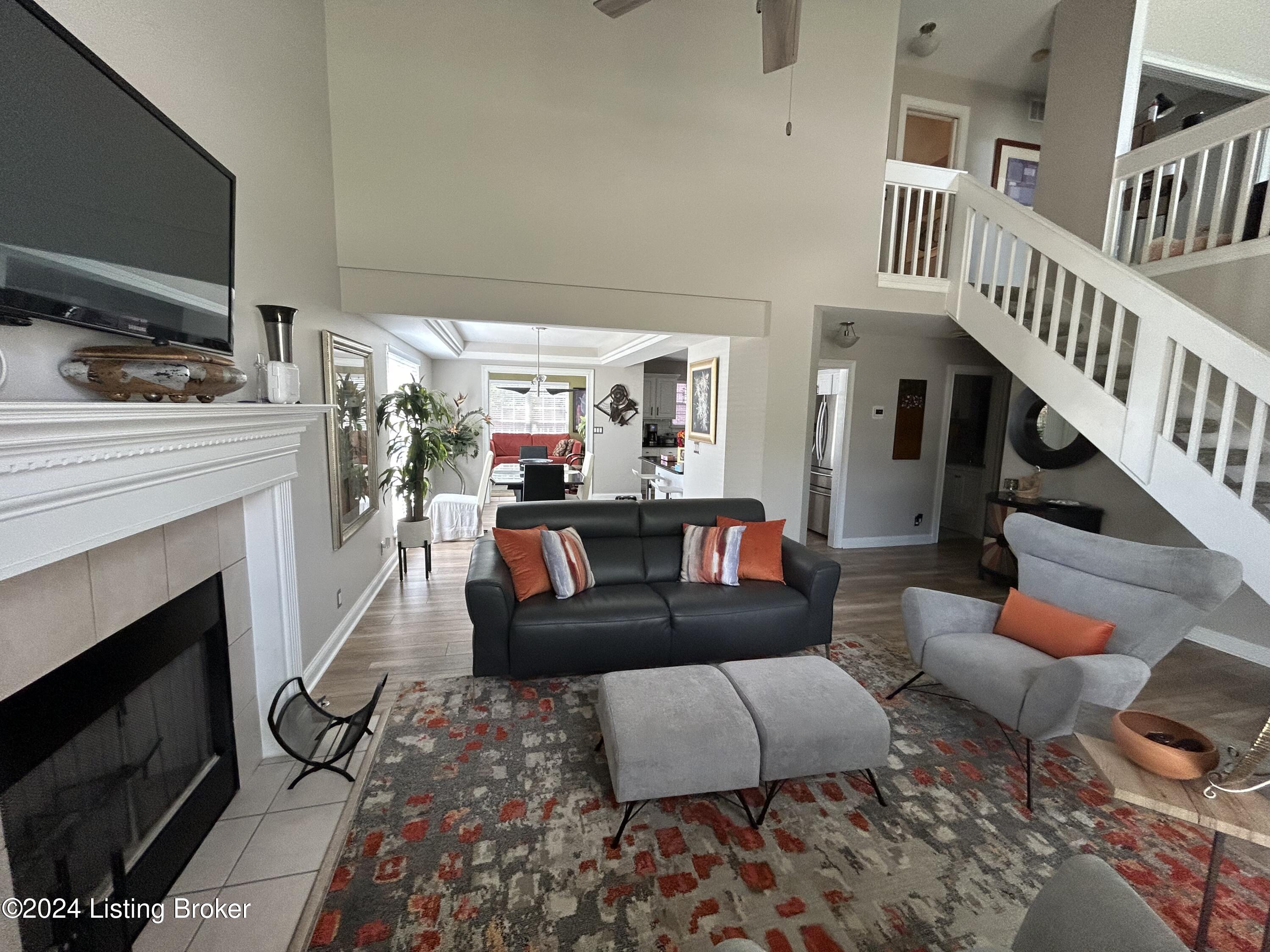 4120 Sunny Crossing Dr