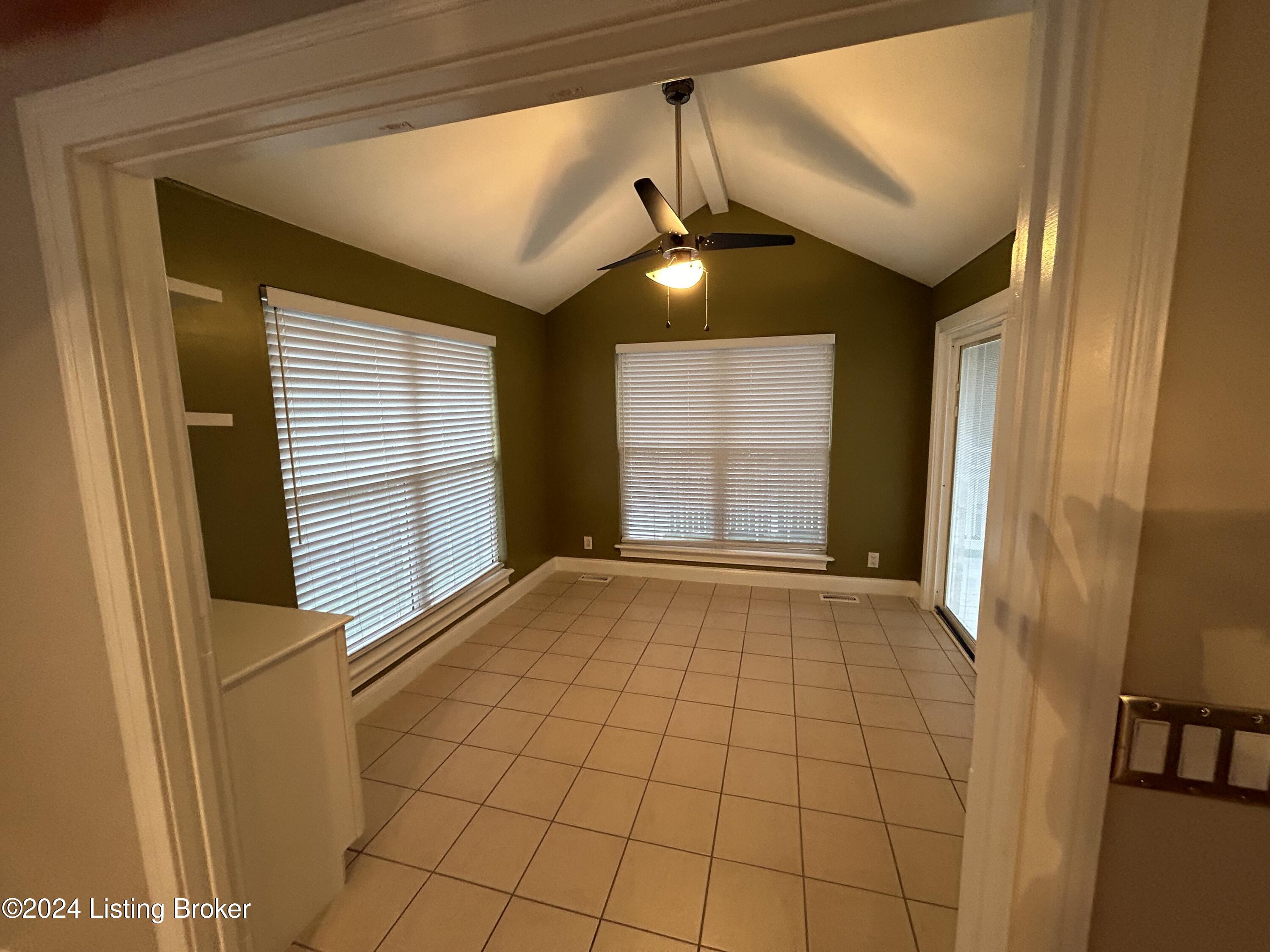 4120 Sunny Crossing Dr