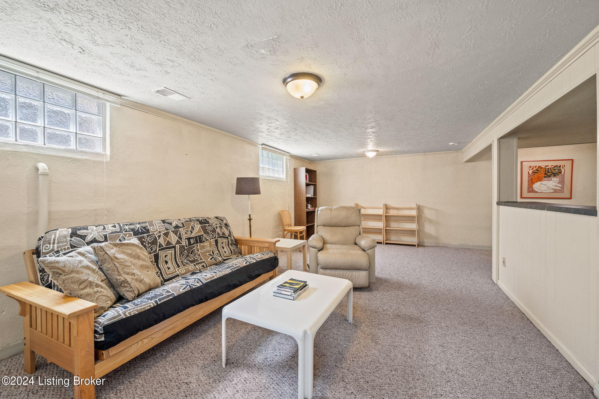 2424 Ashwood Dr