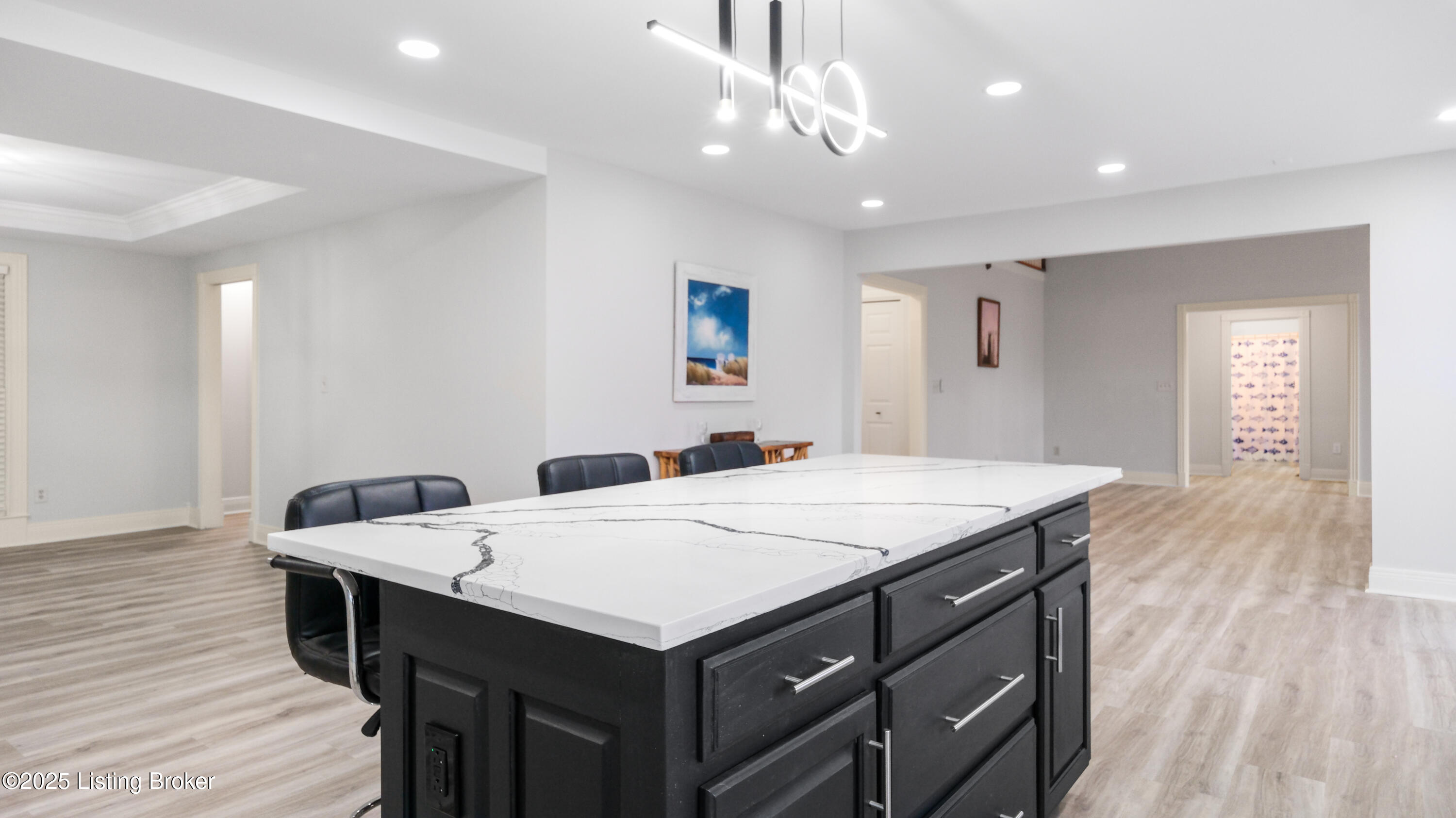 509 Edgeforest Pl