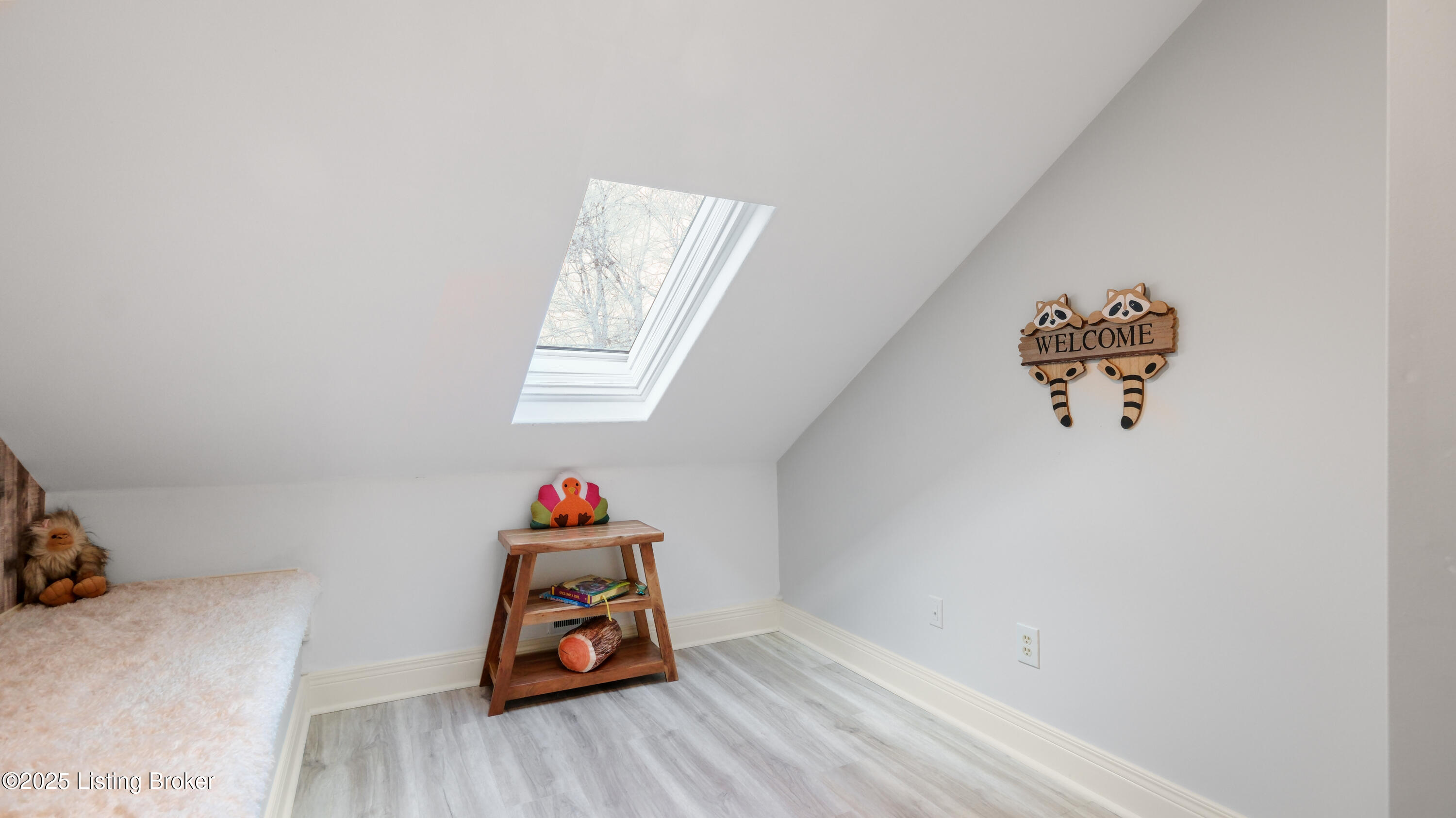 509 Edgeforest Pl