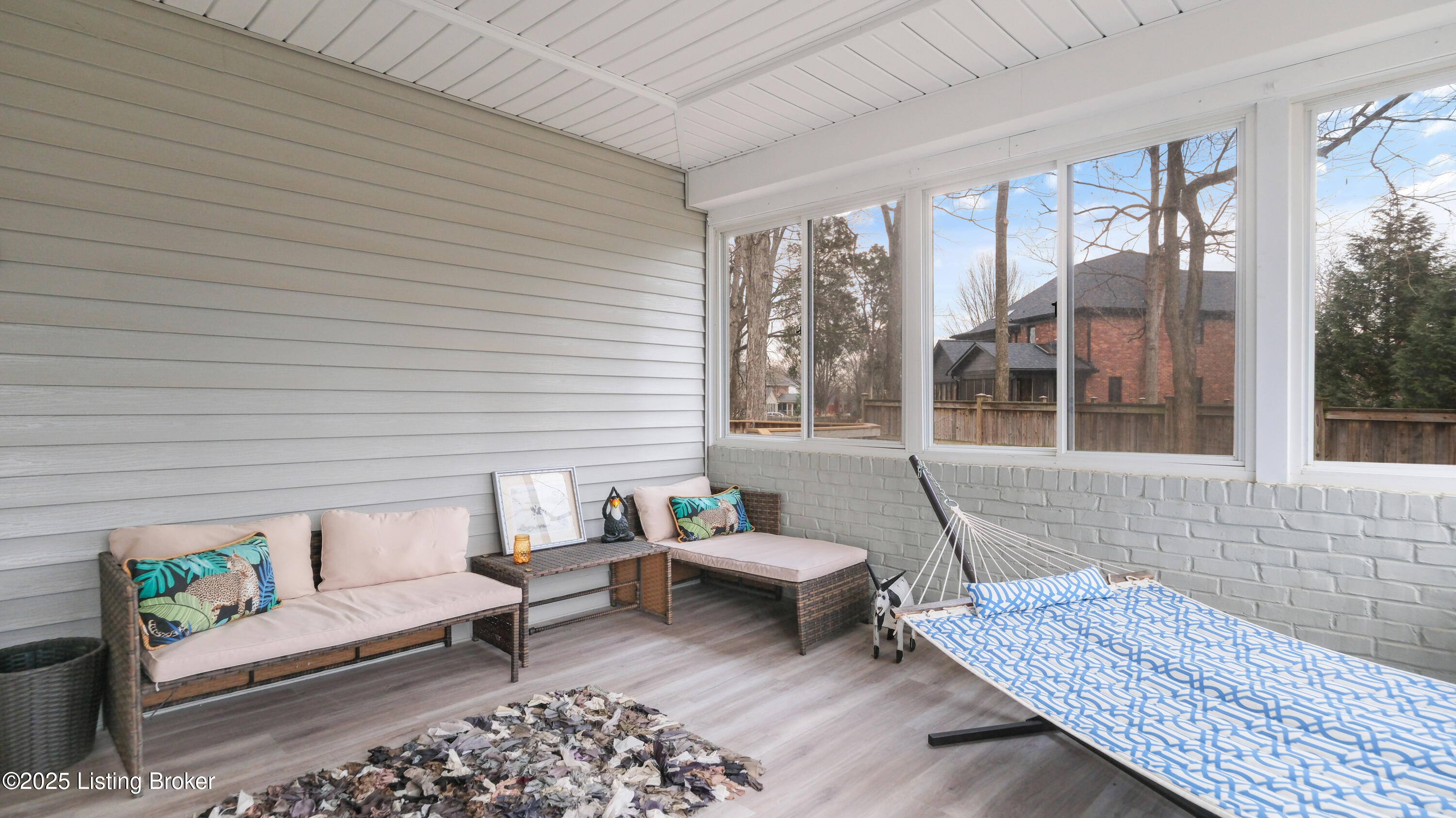 509 Edgeforest Pl