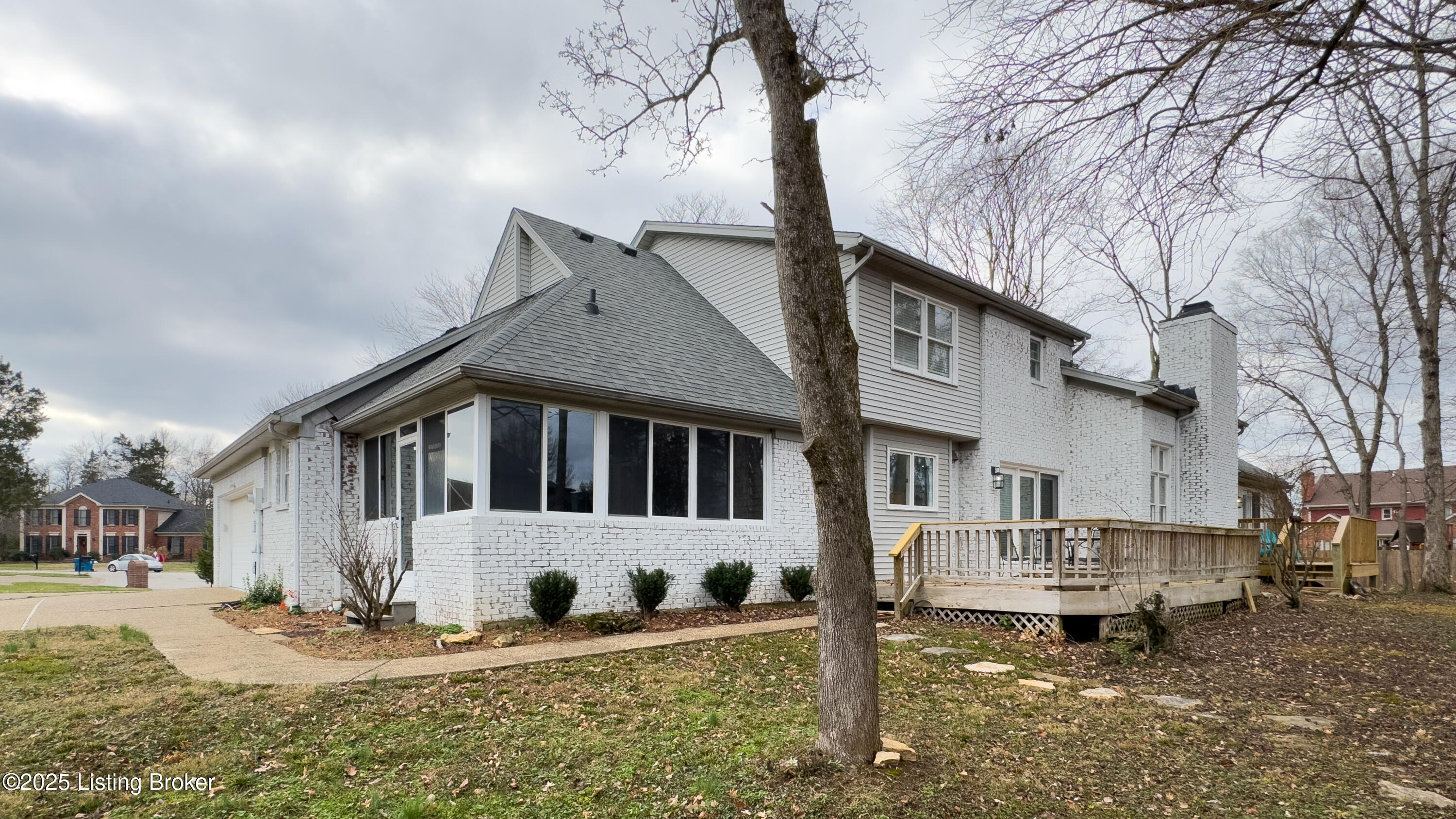 509 Edgeforest Pl
