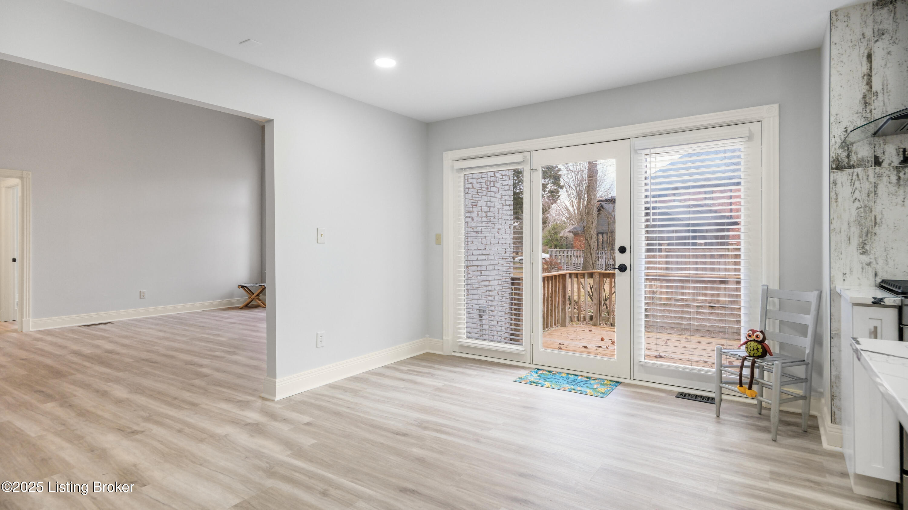 509 Edgeforest Pl