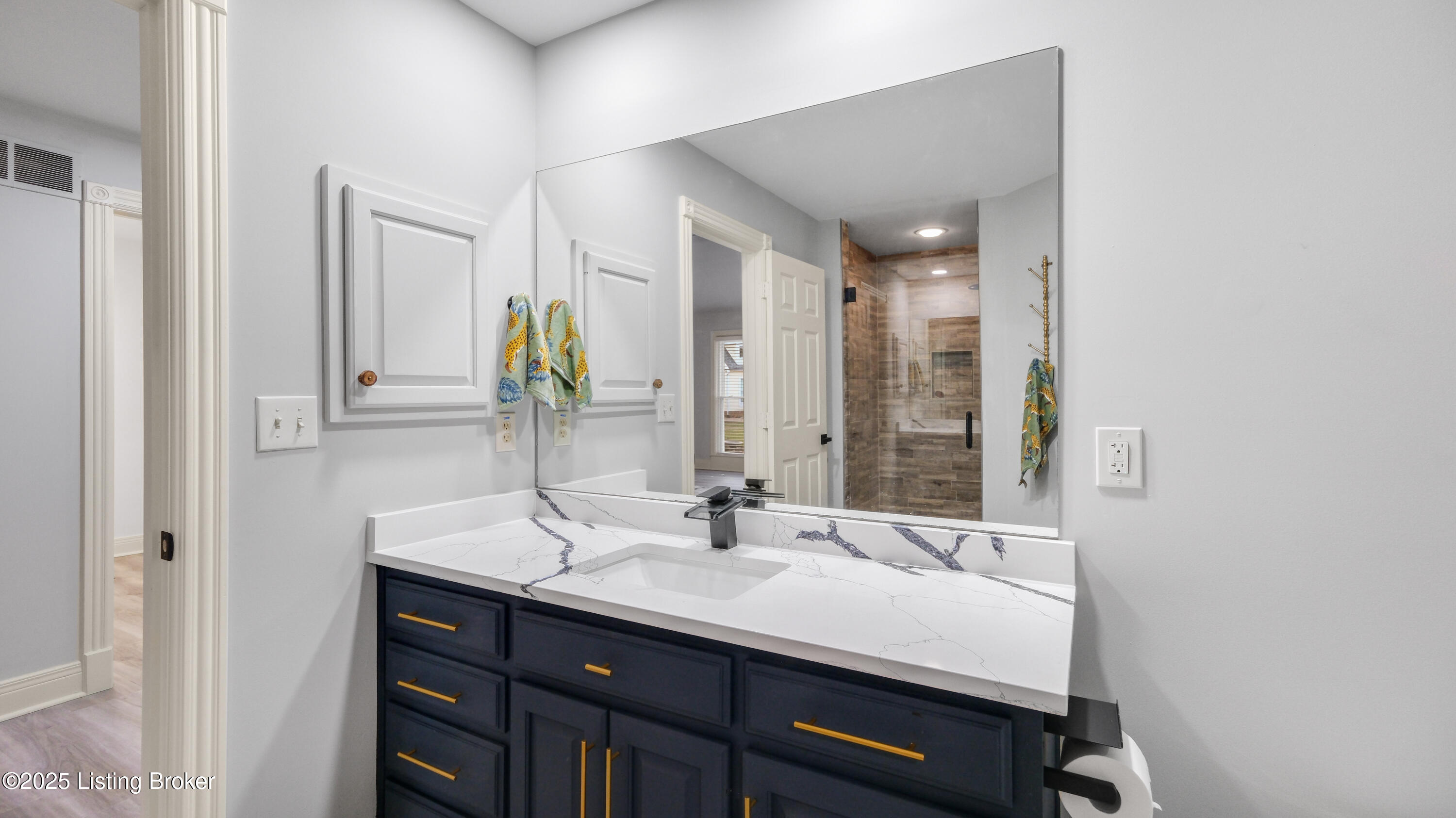 509 Edgeforest Pl