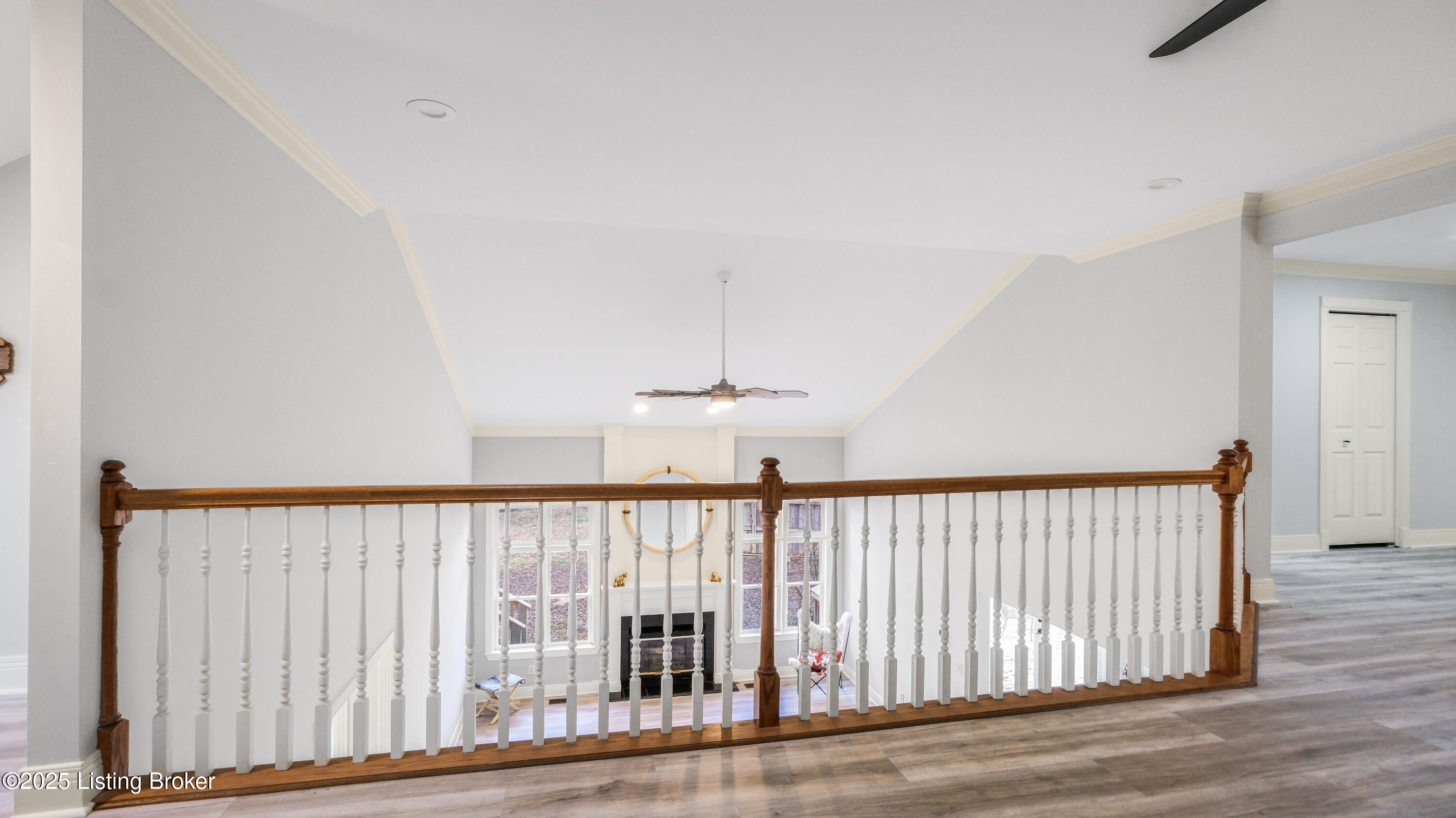 509 Edgeforest Pl