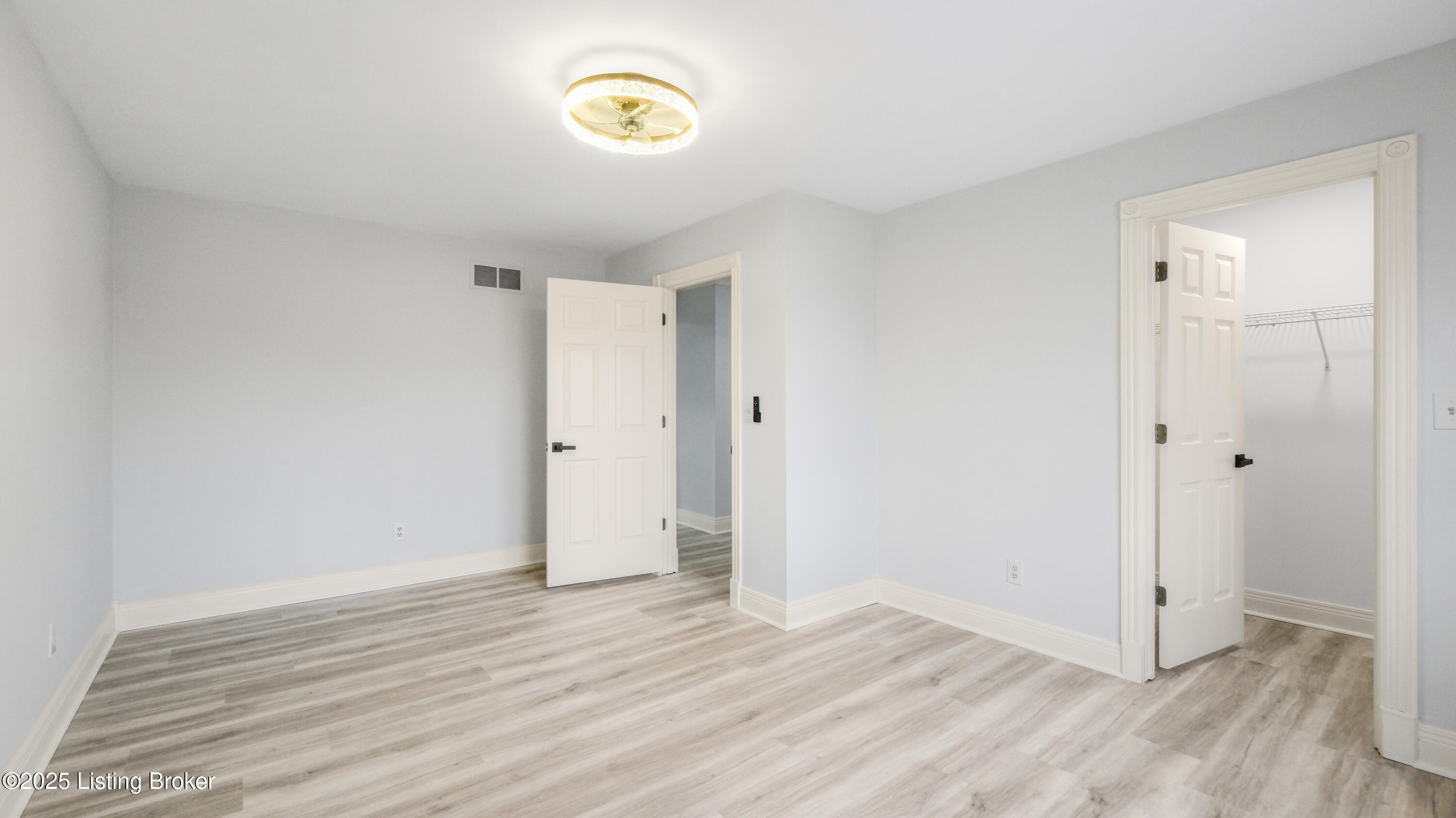 509 Edgeforest Pl