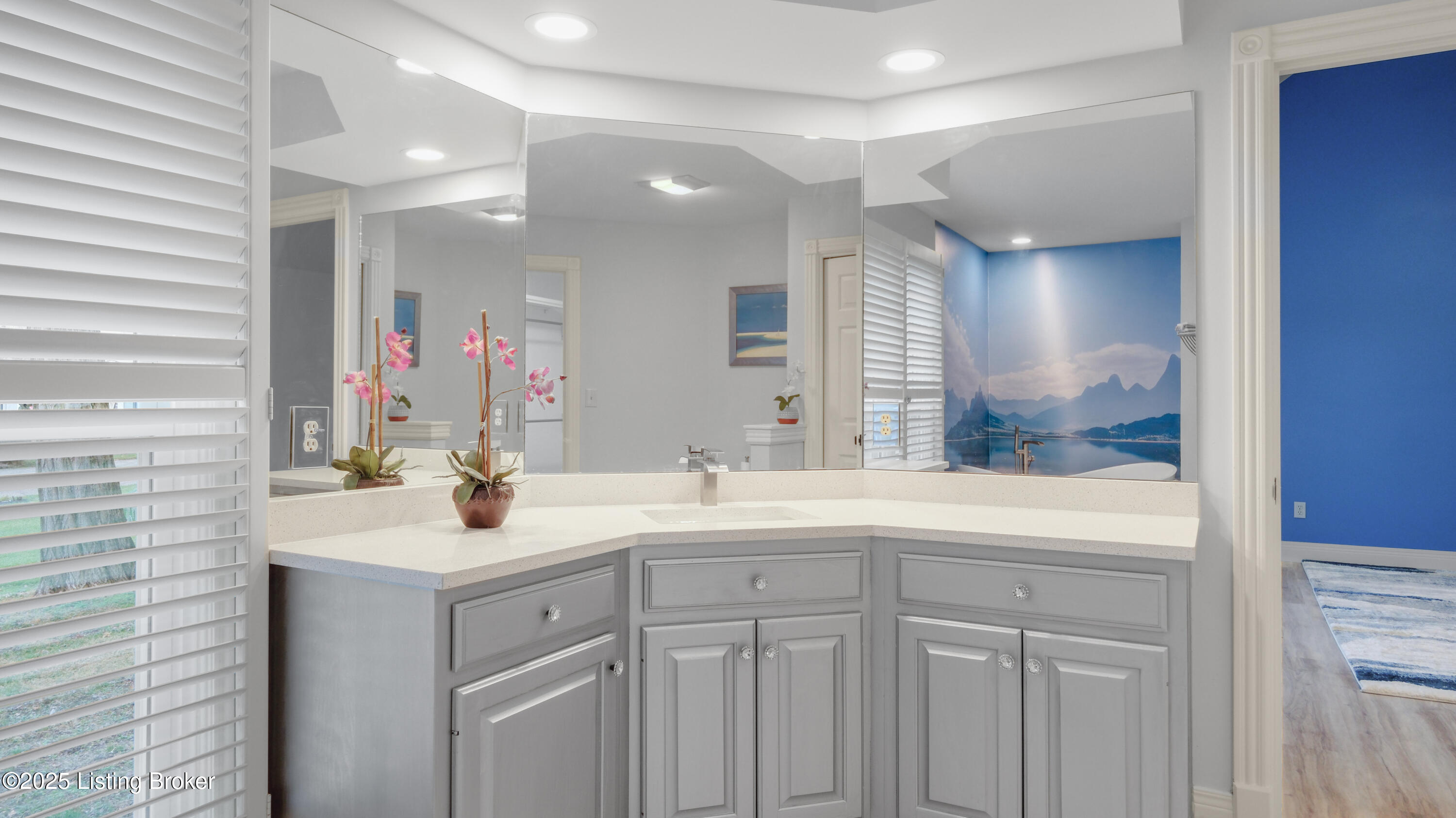 509 Edgeforest Pl