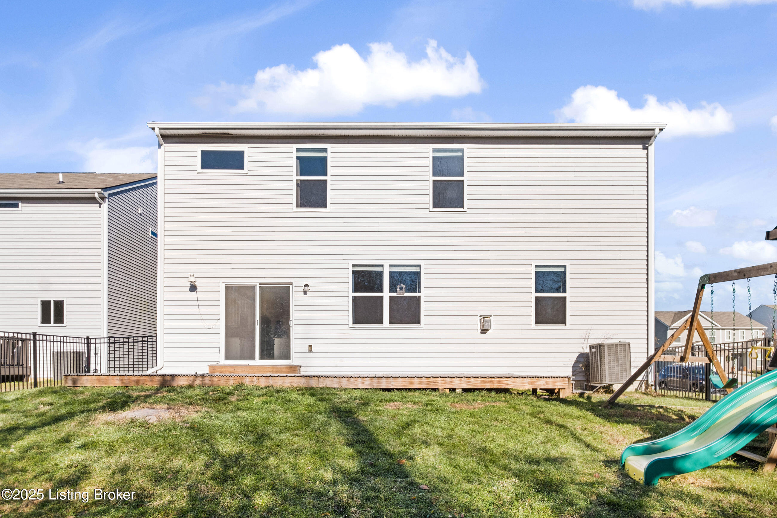11728 Beacon Ct