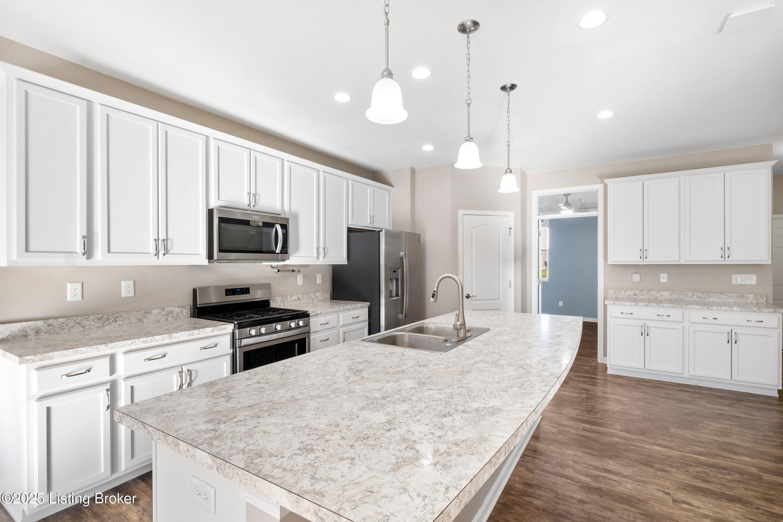 11728 Beacon Ct