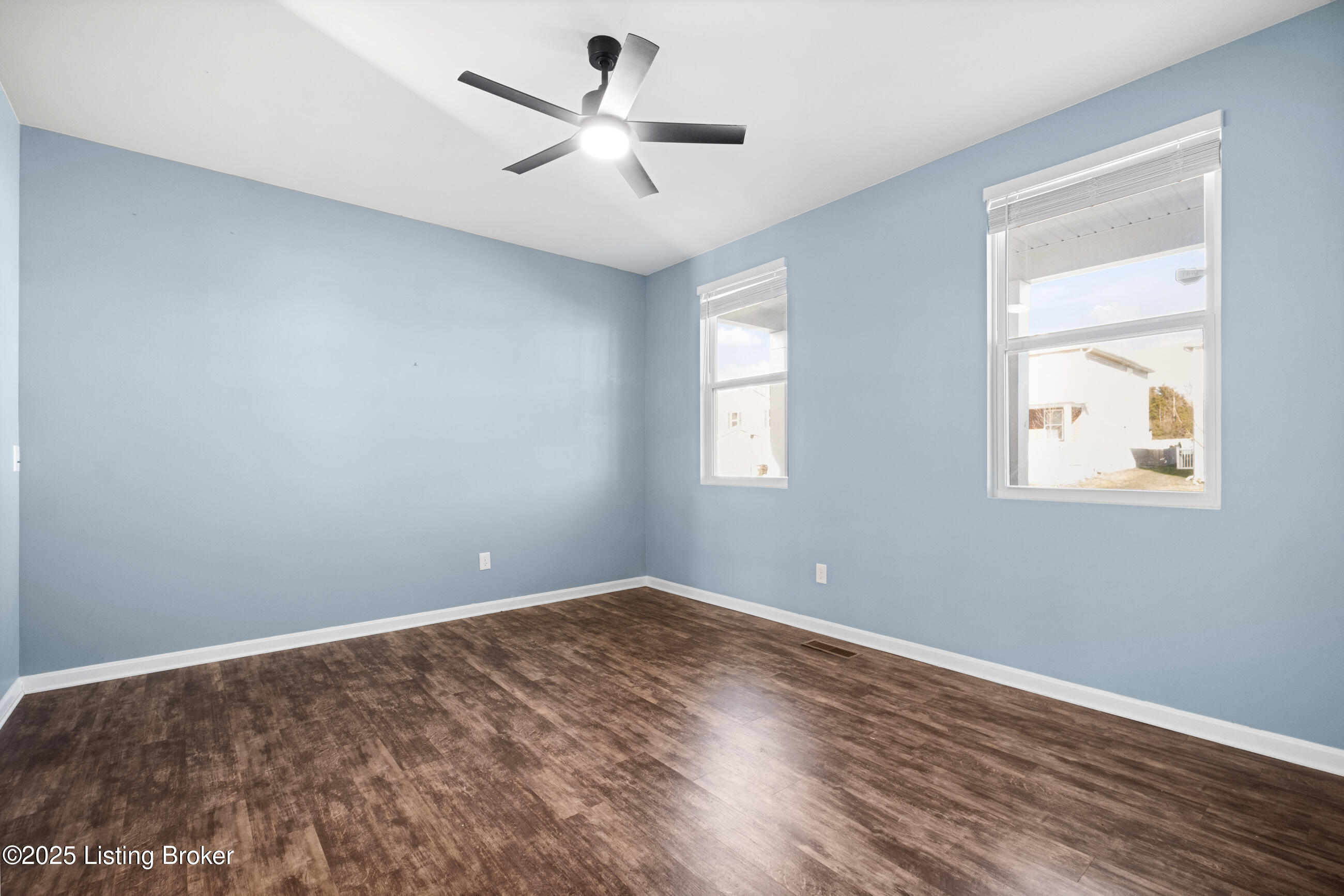 11728 Beacon Ct