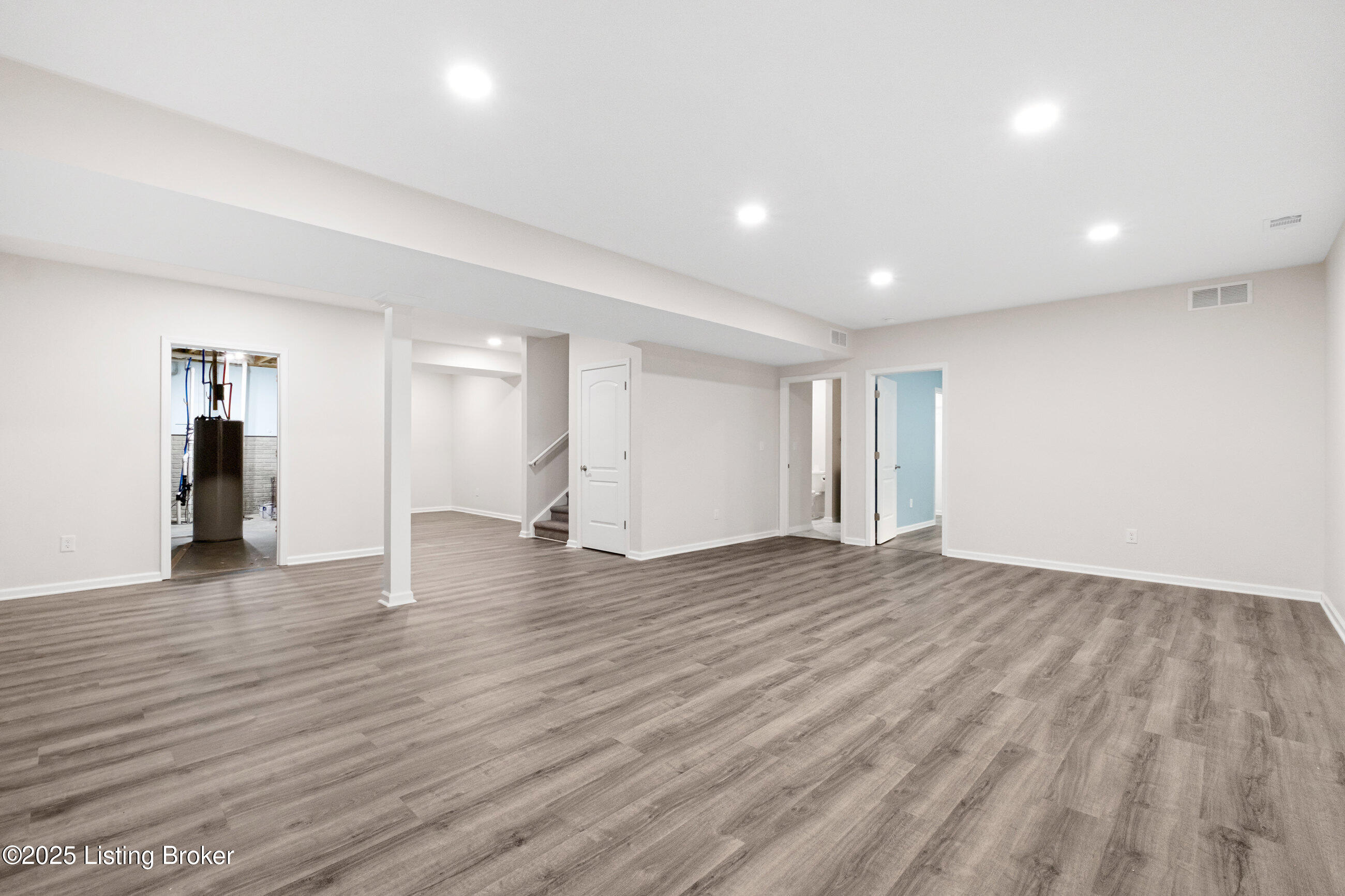 11728 Beacon Ct