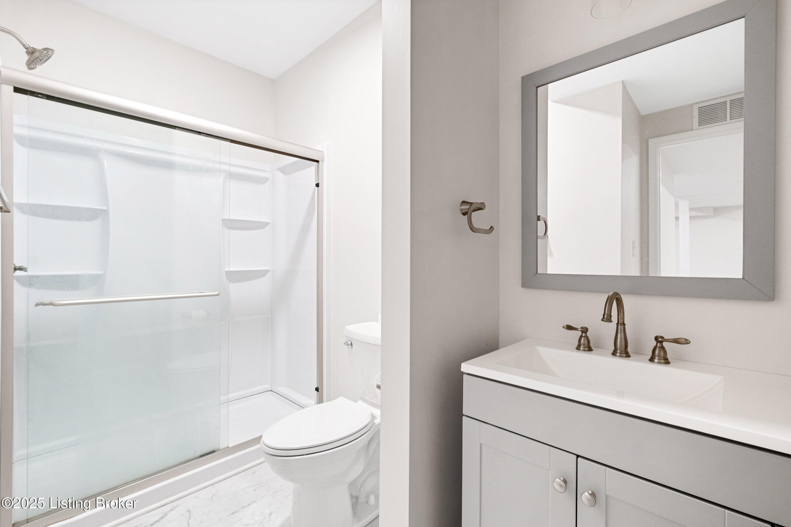 11728 Beacon Ct