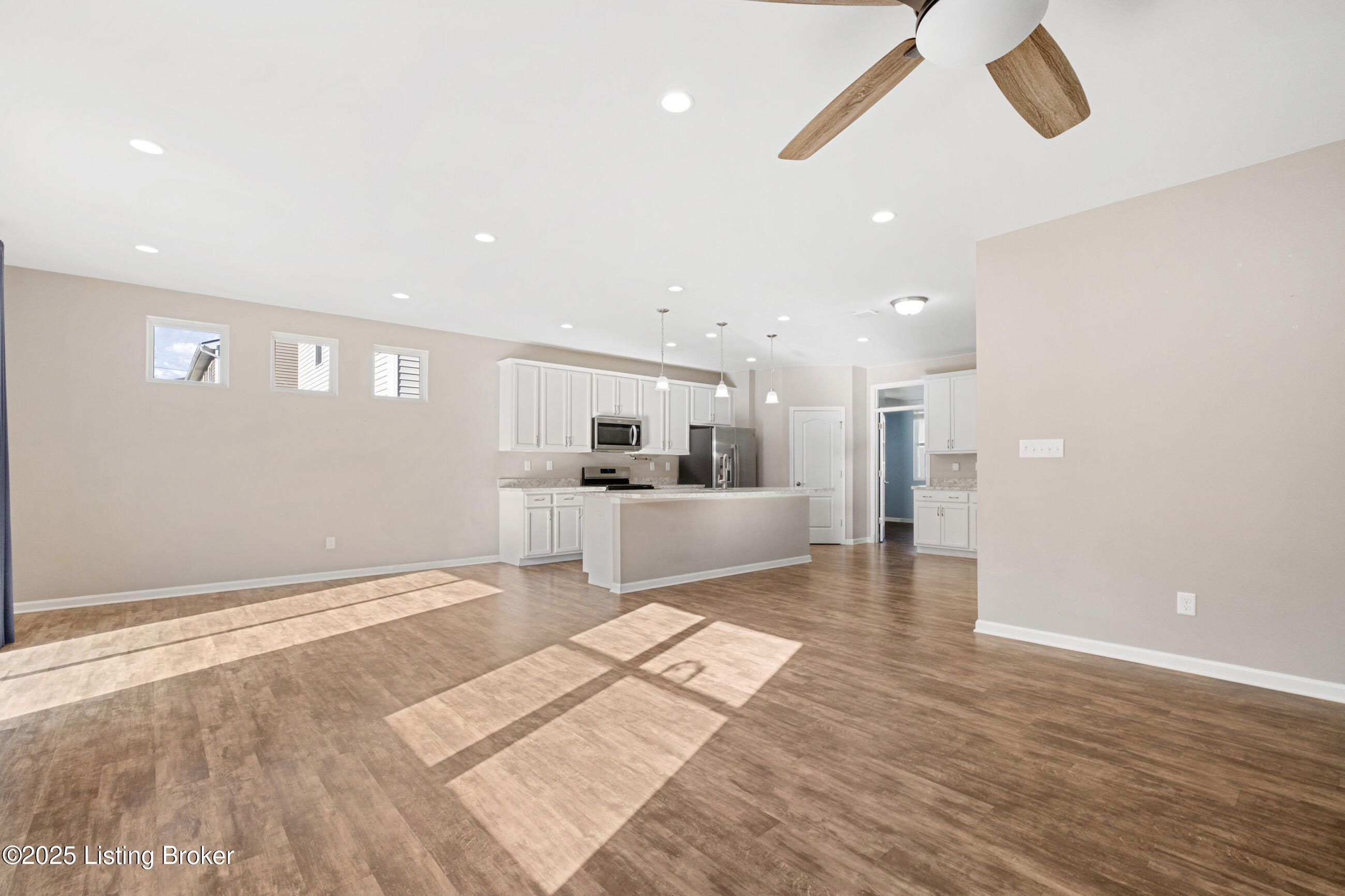 11728 Beacon Ct