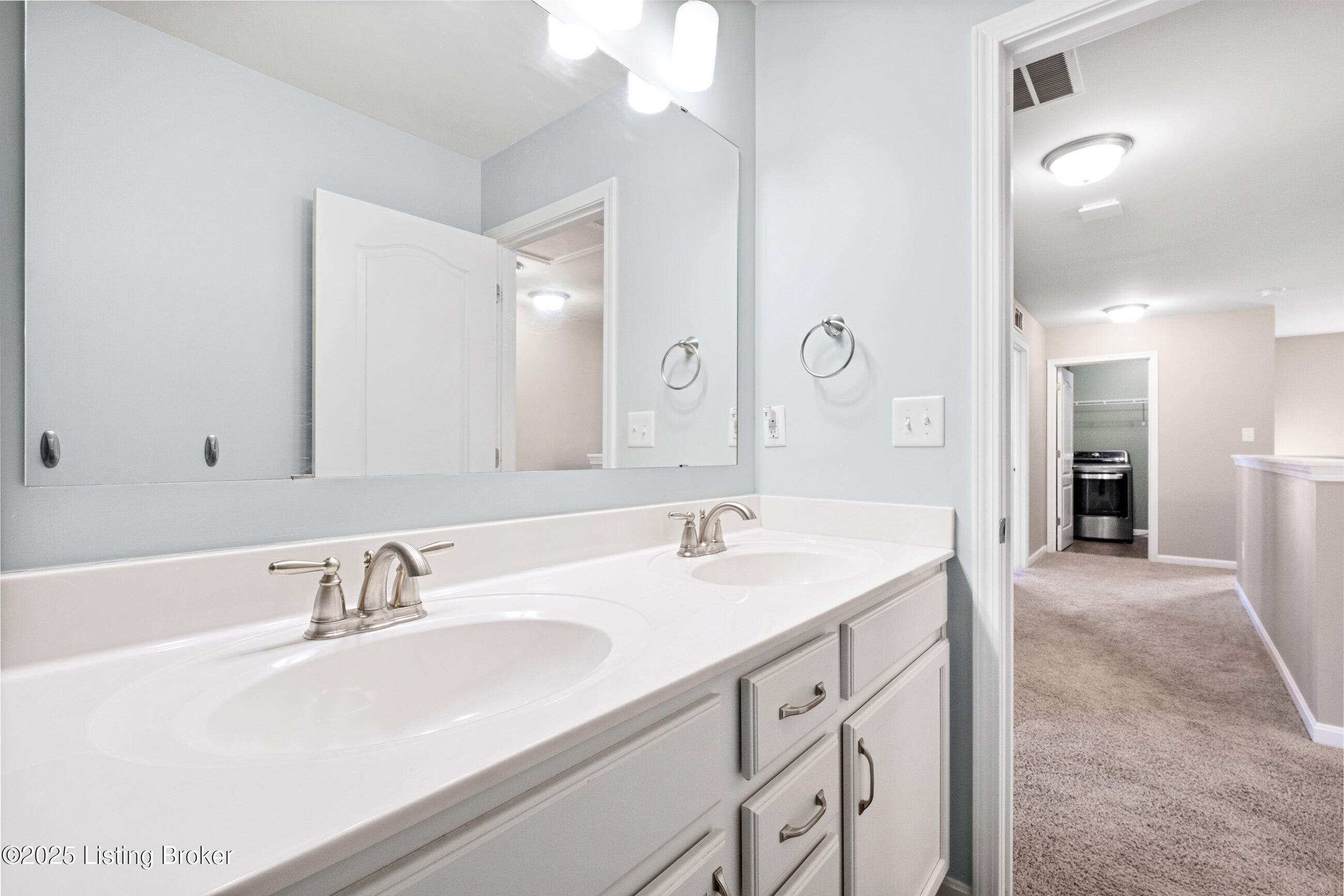 11728 Beacon Ct