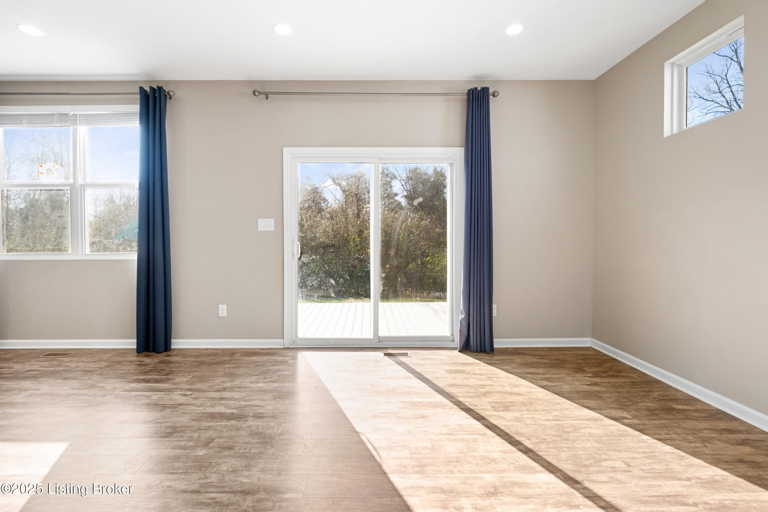 11728 Beacon Ct