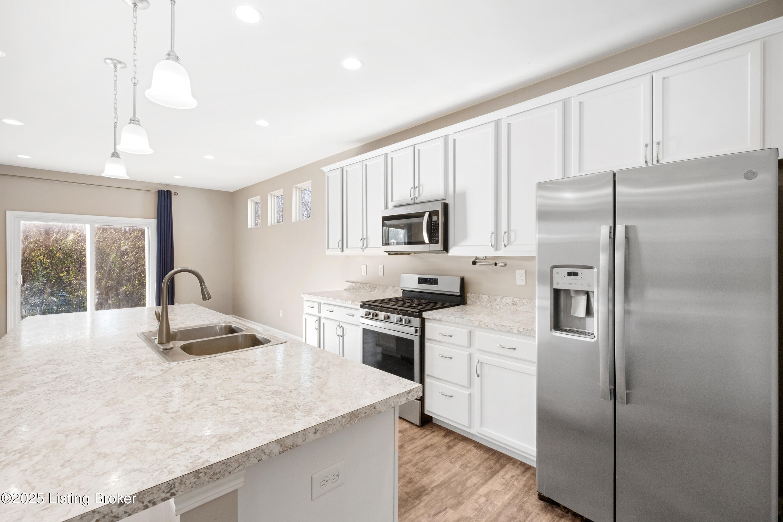 11728 Beacon Ct
