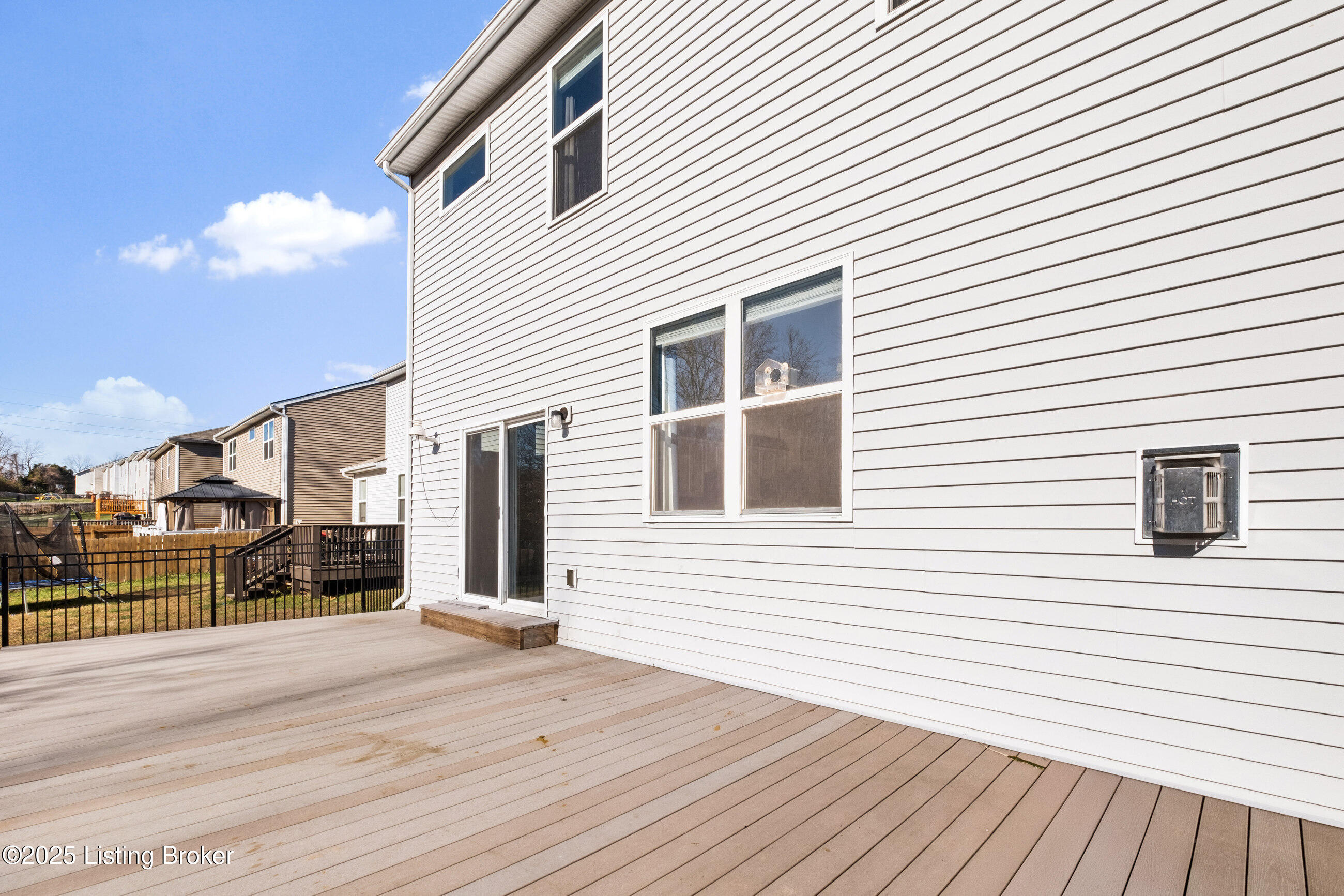11728 Beacon Ct