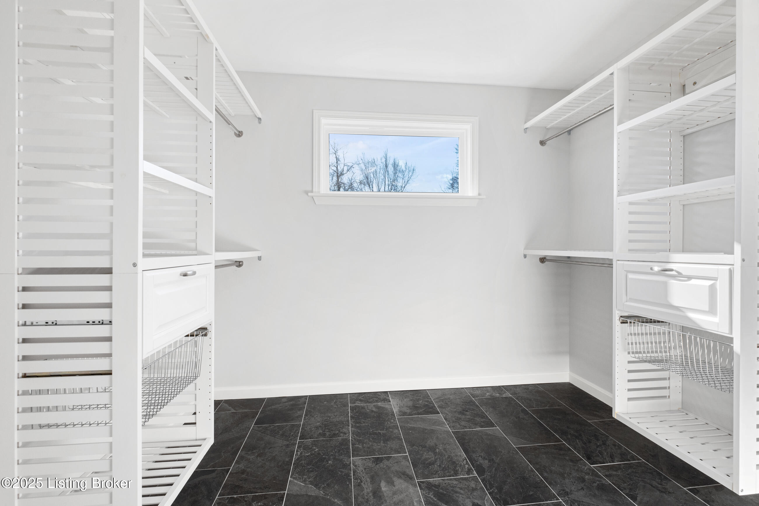 11728 Beacon Ct