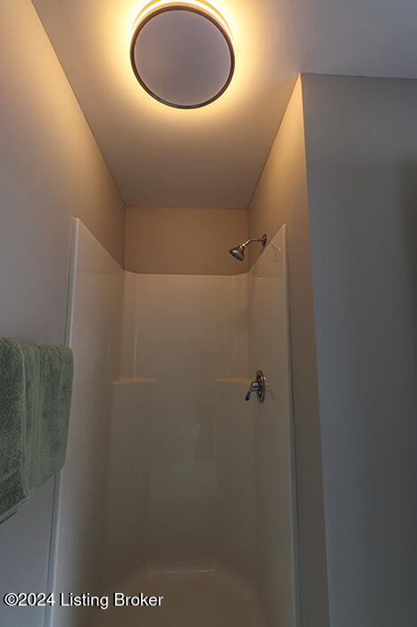 9003 Falcon Crest Ct UNIT 105