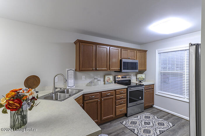 9003 Falcon Crest Ct UNIT 105