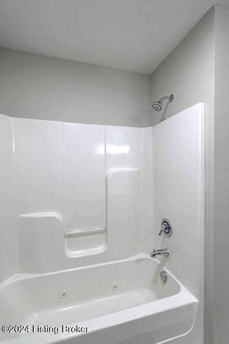 9003 Falcon Crest Ct UNIT 105