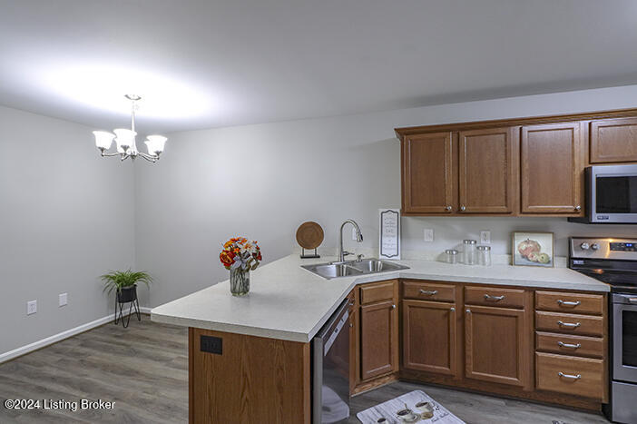 9003 Falcon Crest Ct UNIT 105