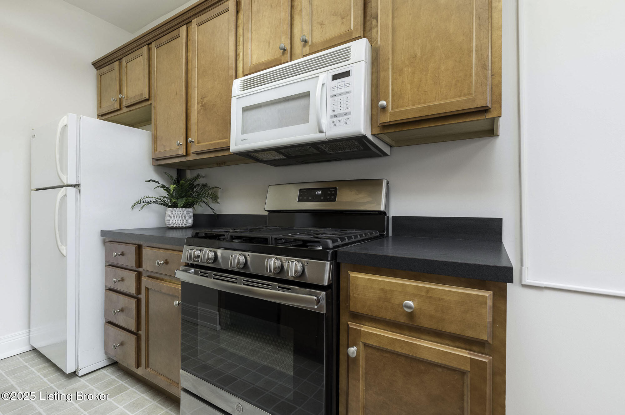 1360 Eastern Pkwy 10