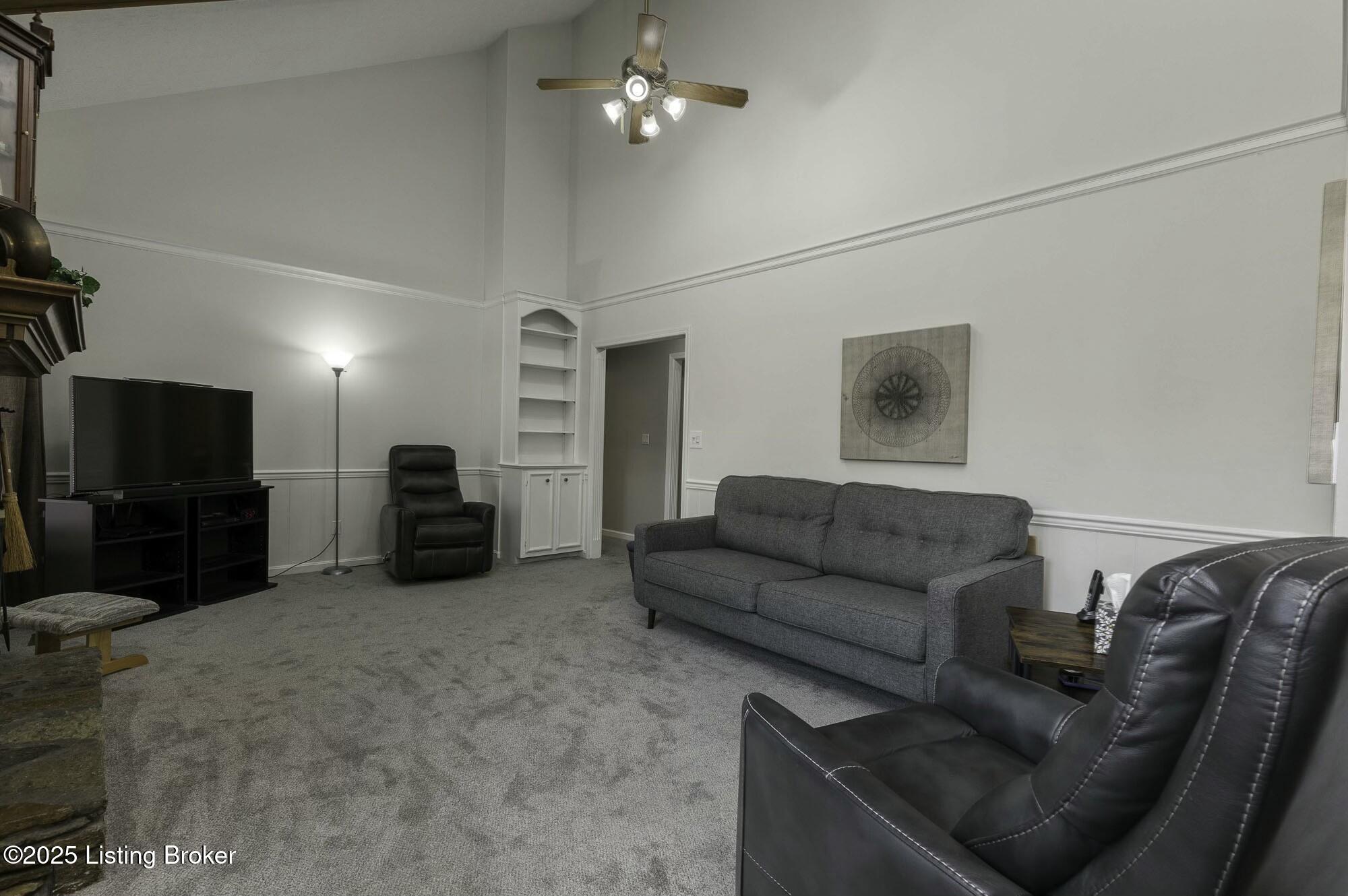 10723 Eagle Ridge Pl