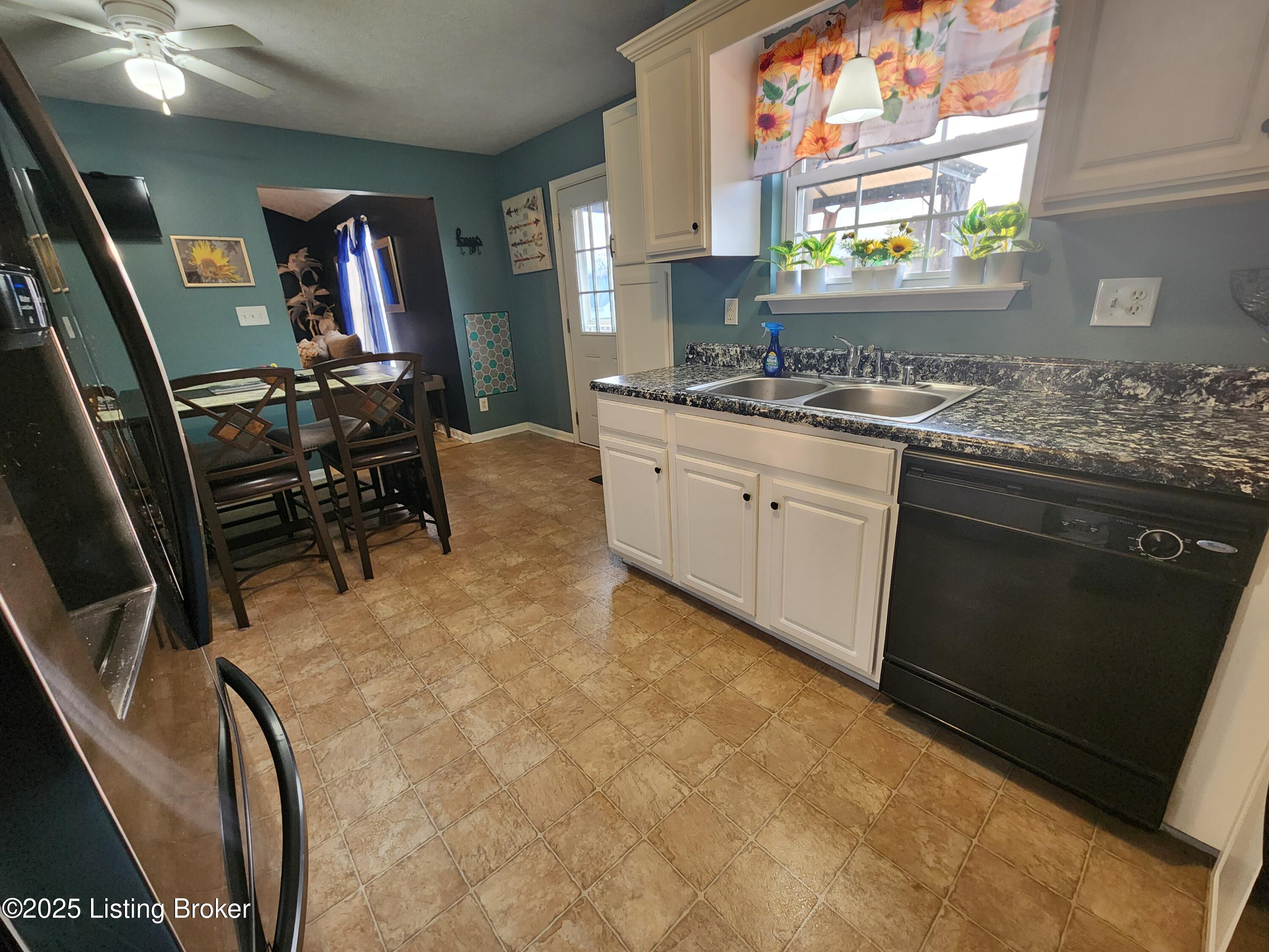 490 Lakes Of Dogwood Blvd